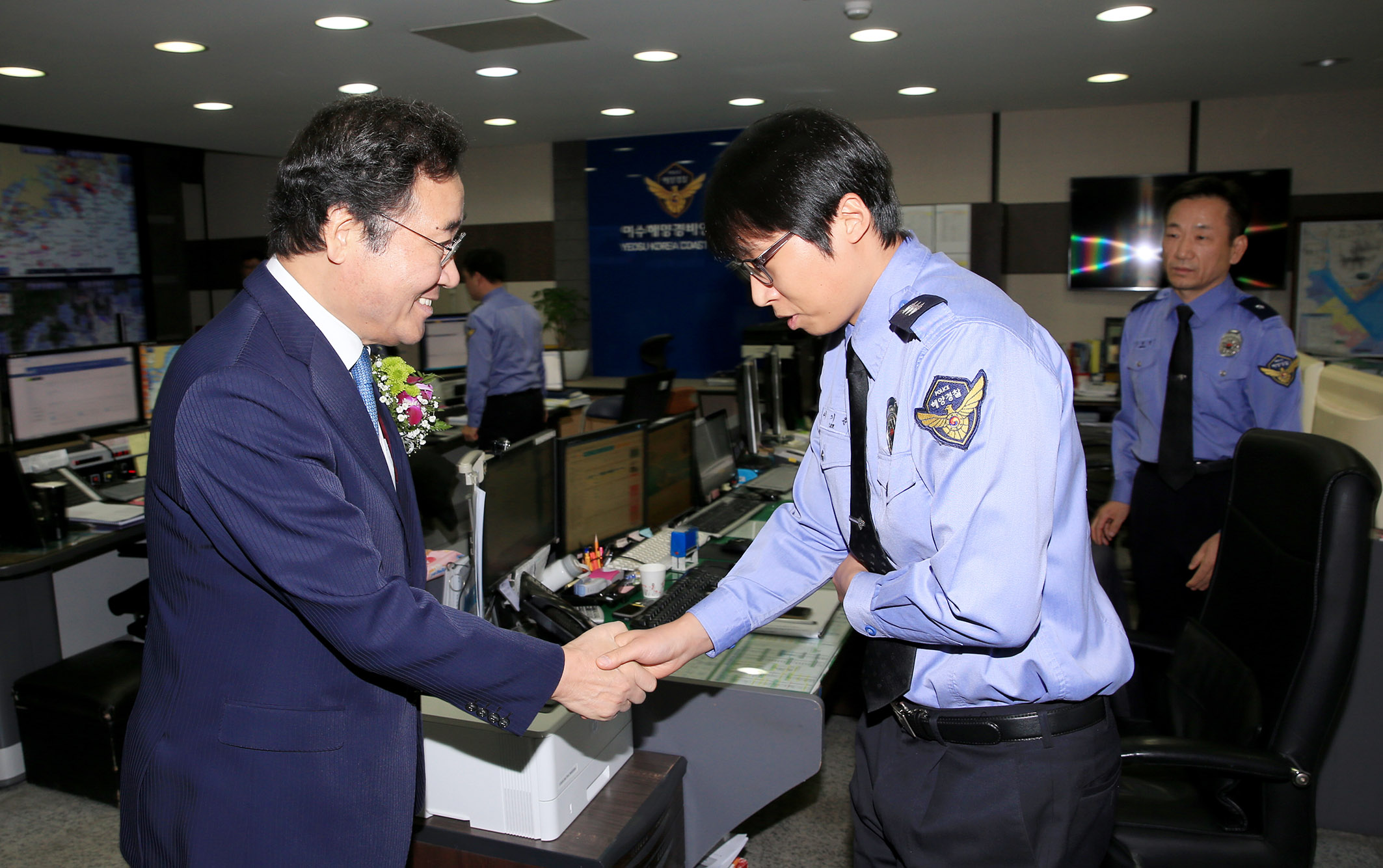 이낙연지사 연말연시 군,경 위문2