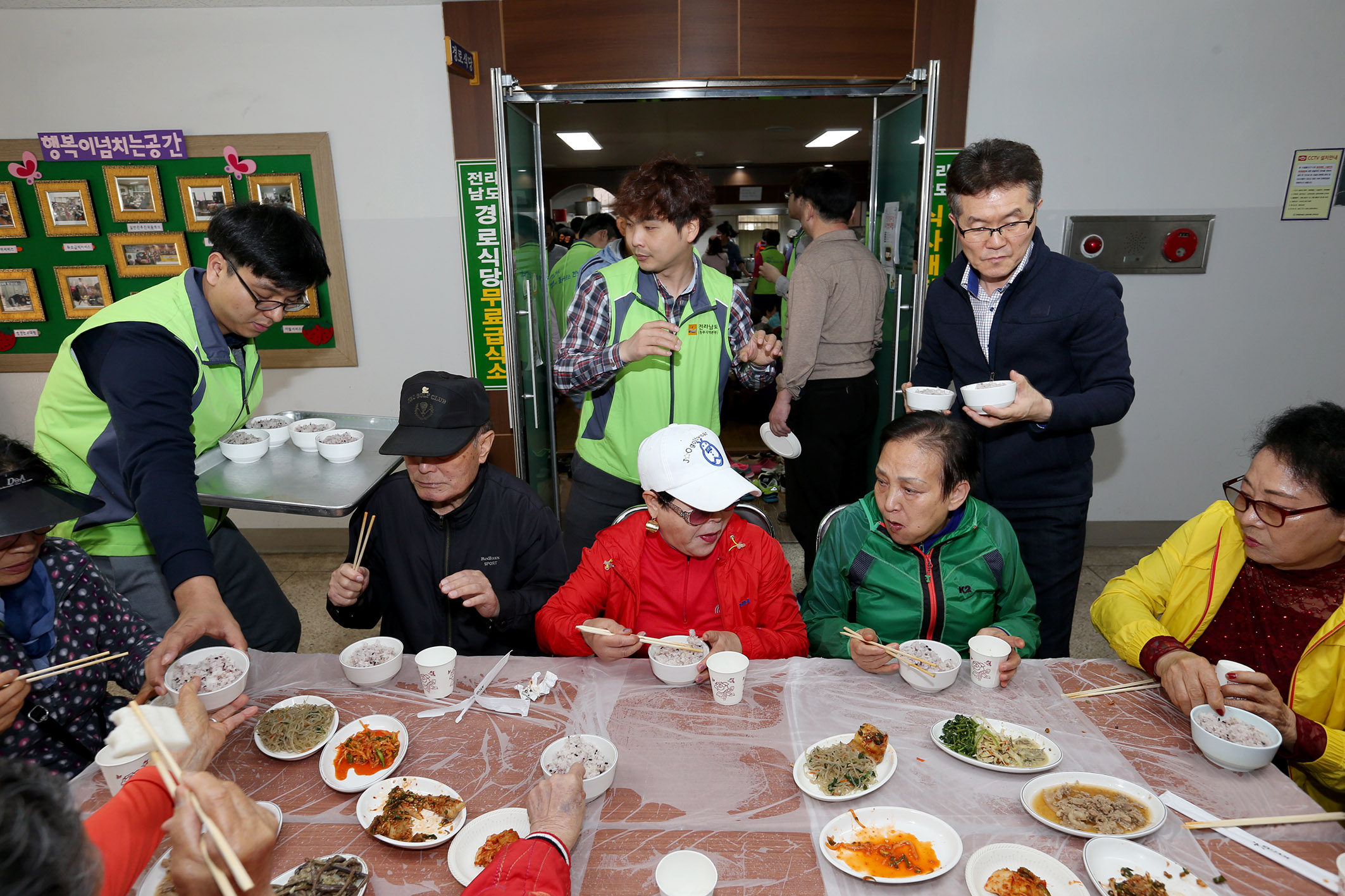 전남도 동부지역본부 사회복지시설 도시락배달및 배식 봉사활동3