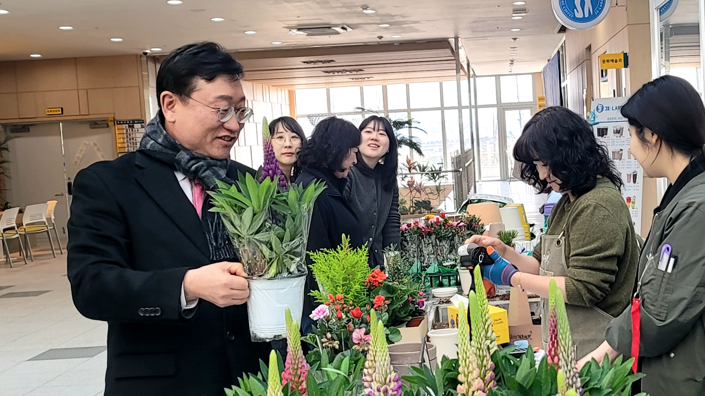 전라남도 동부청사 섬진강홀에 봄이 왔어요.2