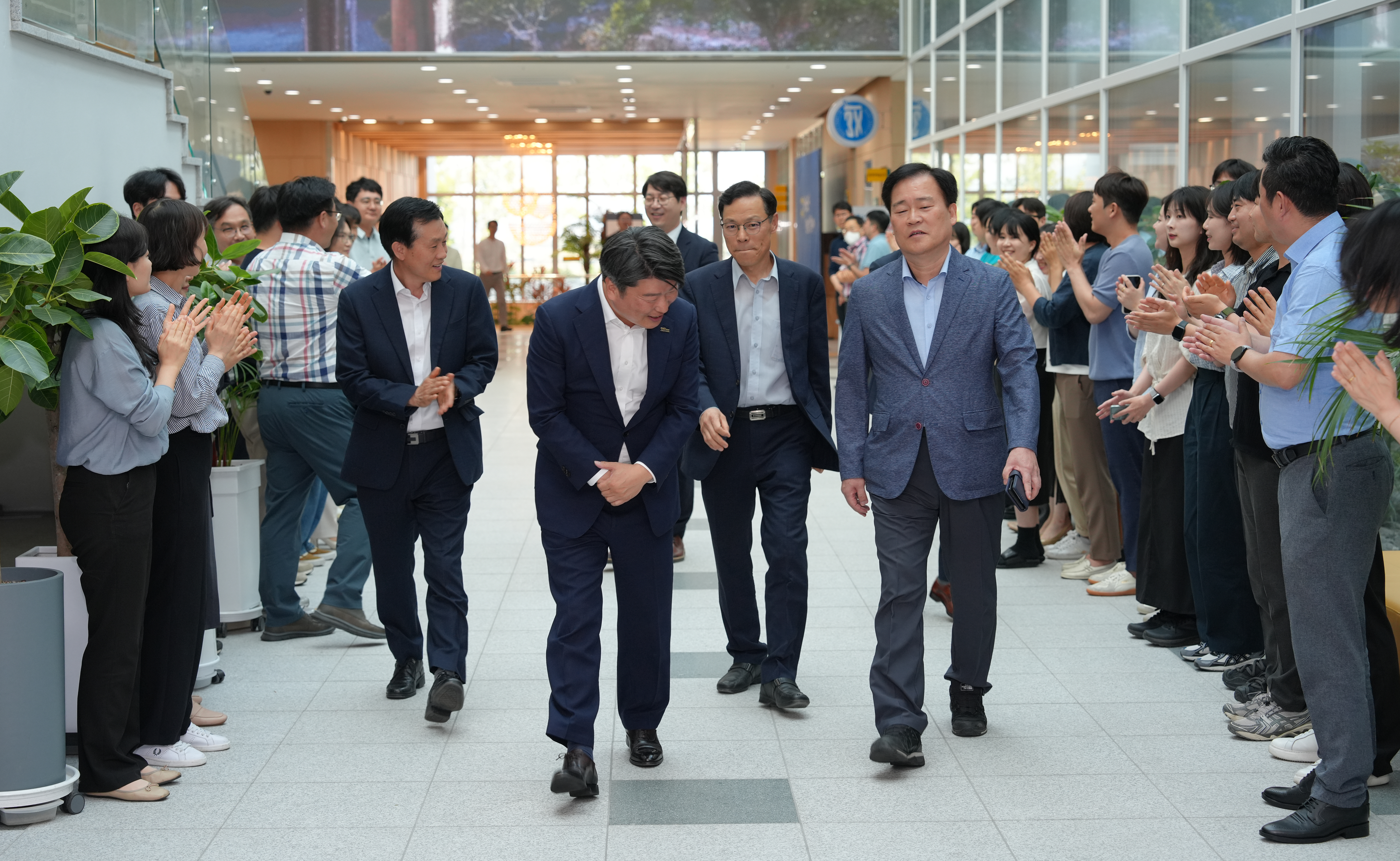 박창환 경제부지사, 동부청사 이임 인사3