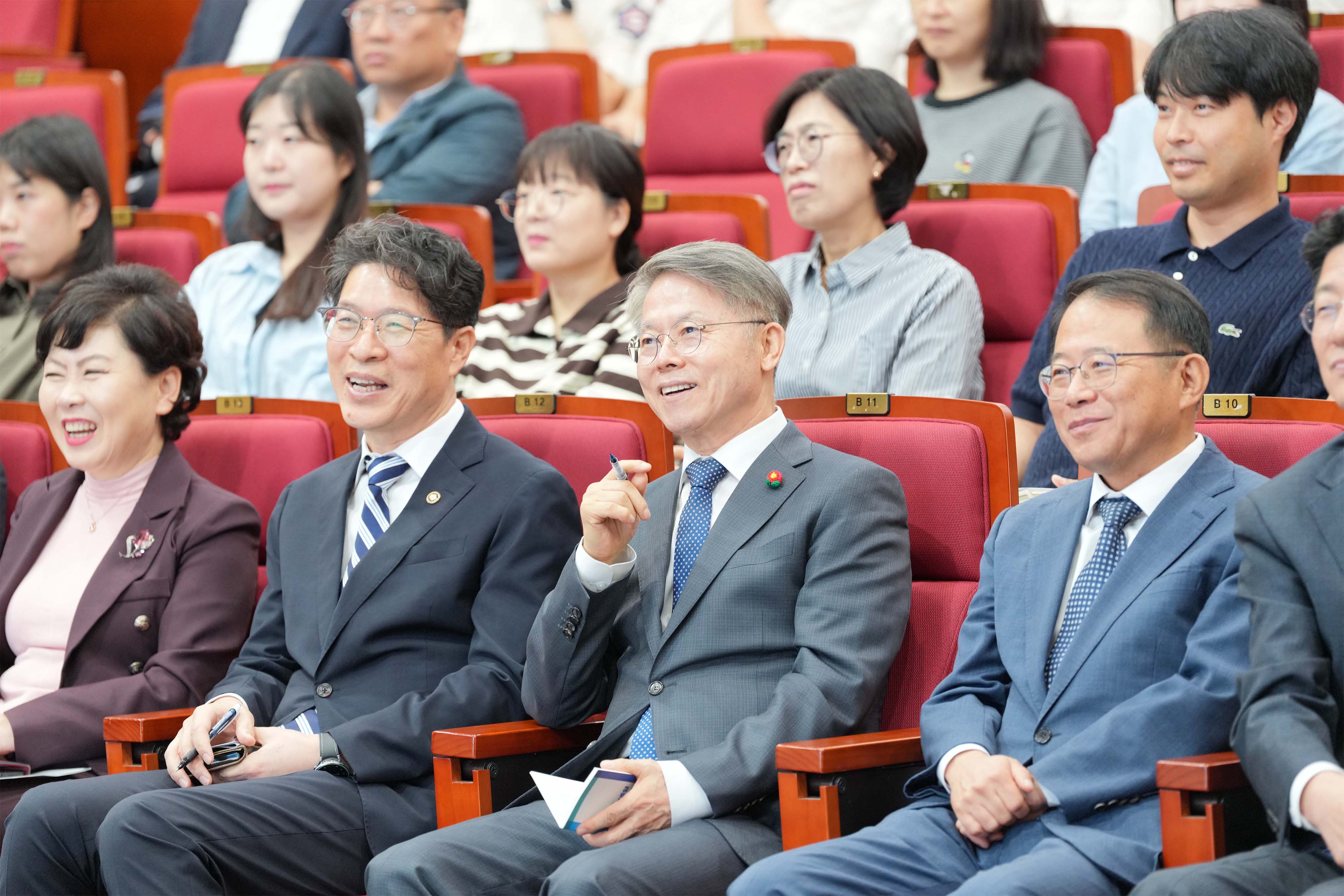 직원과 함께하는 공감톡톡5