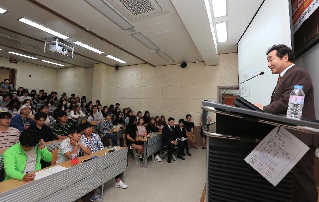 이낙연지사 순천대 여대생 커리어 개발센터 방문
