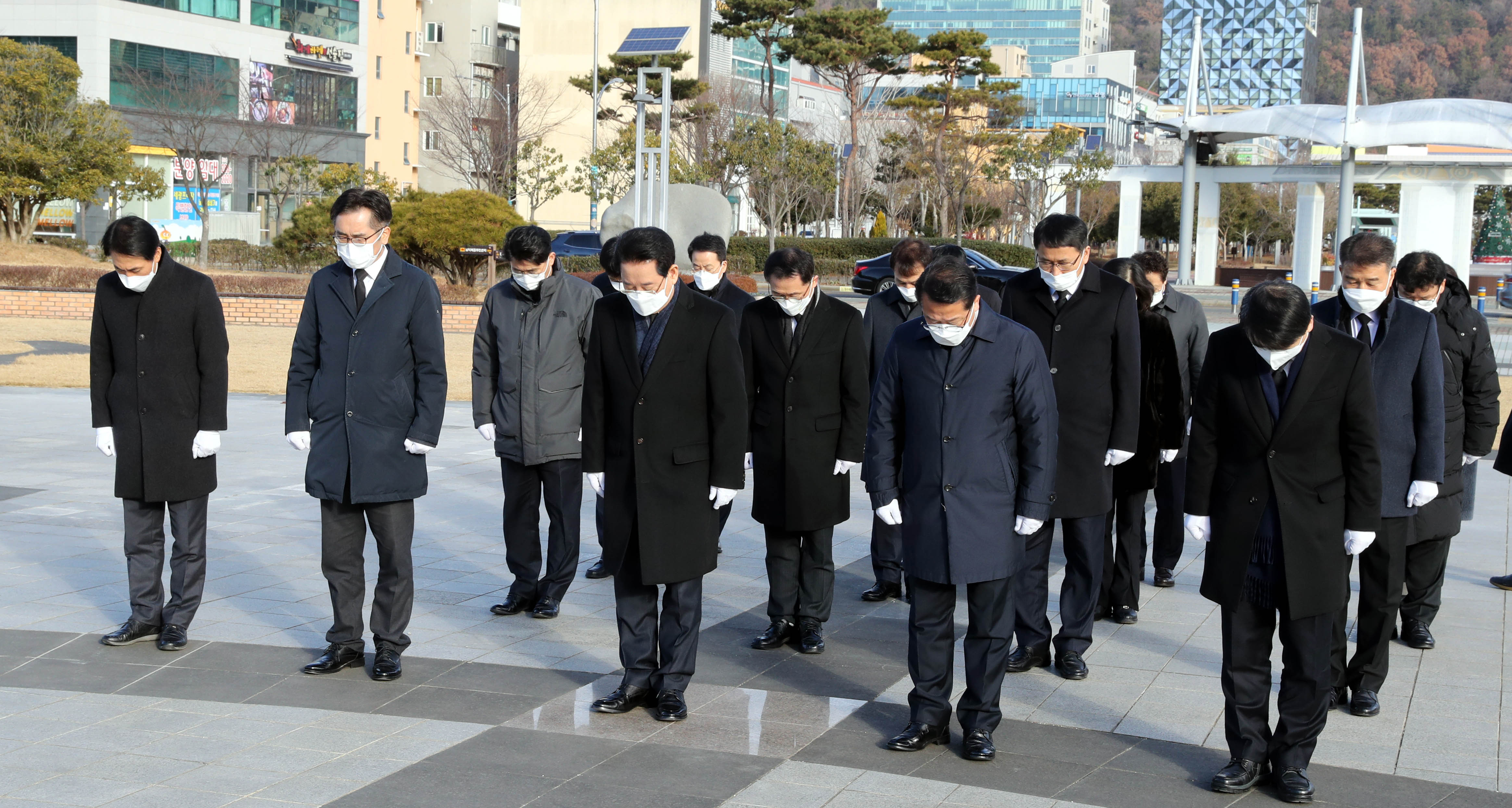무안 남악 故김대중동상 참배4