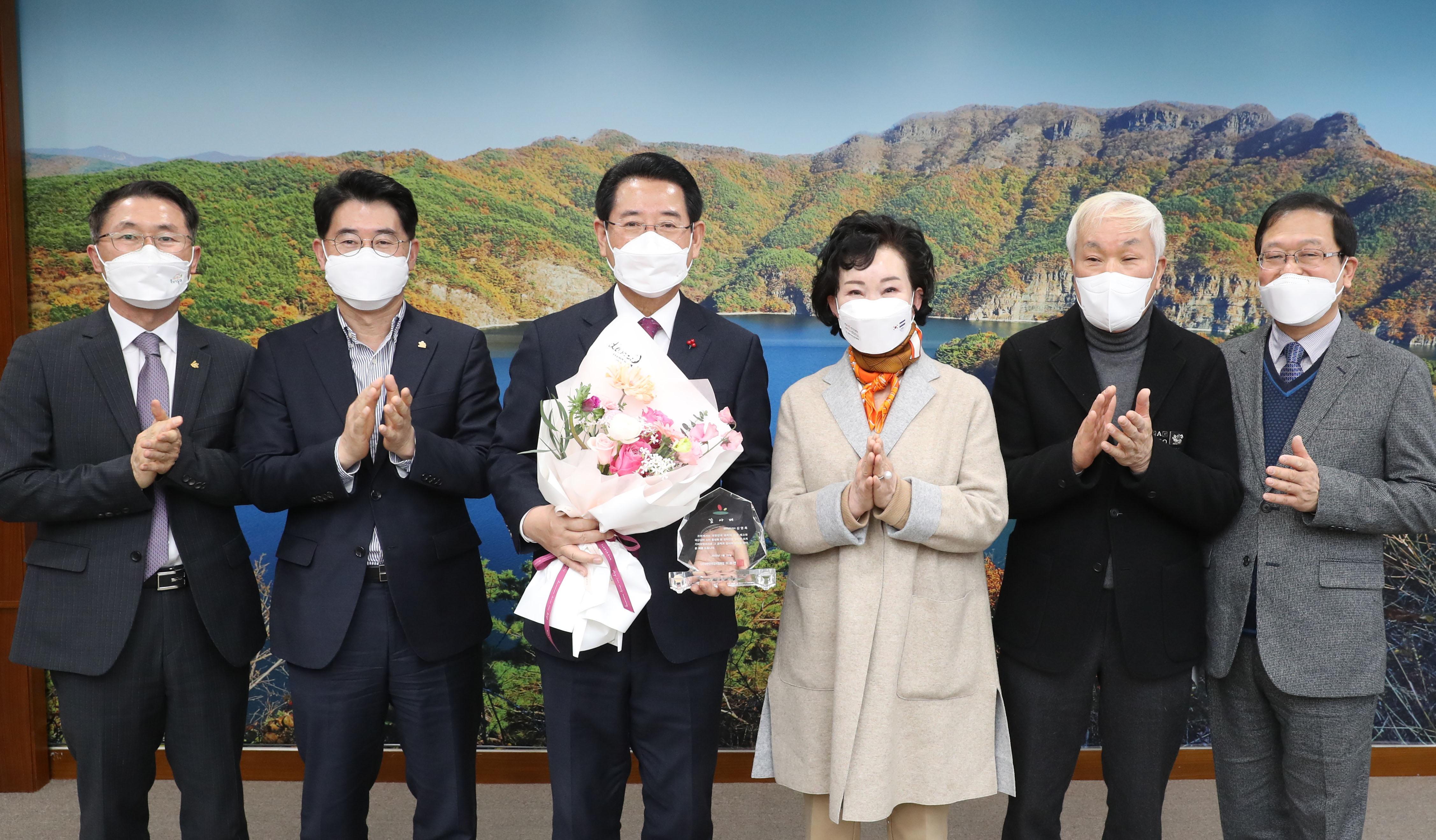 김치산업 발전 기여 감사패 전달2
