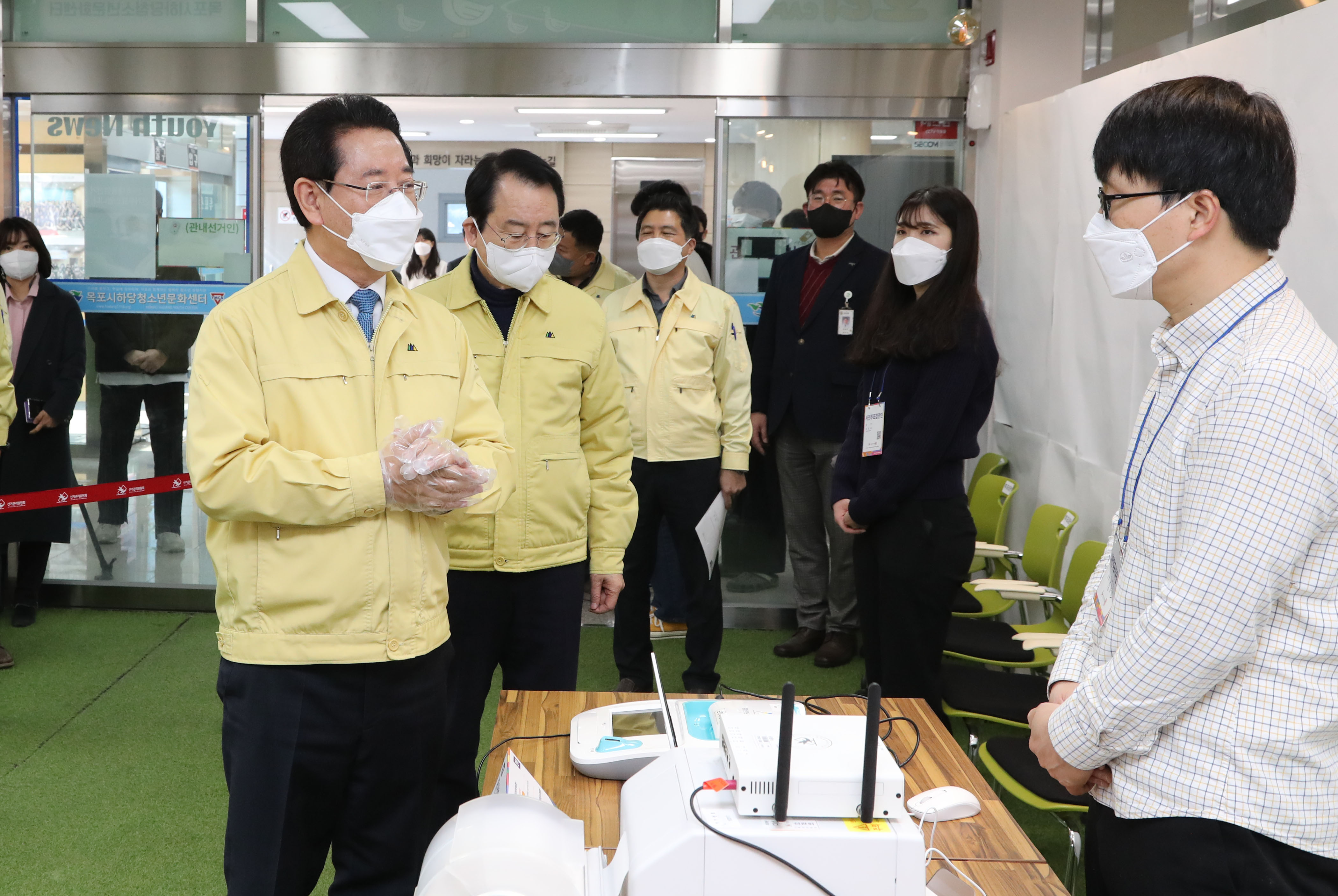 제20대 대통령선거 사전투표소 방역 점검4