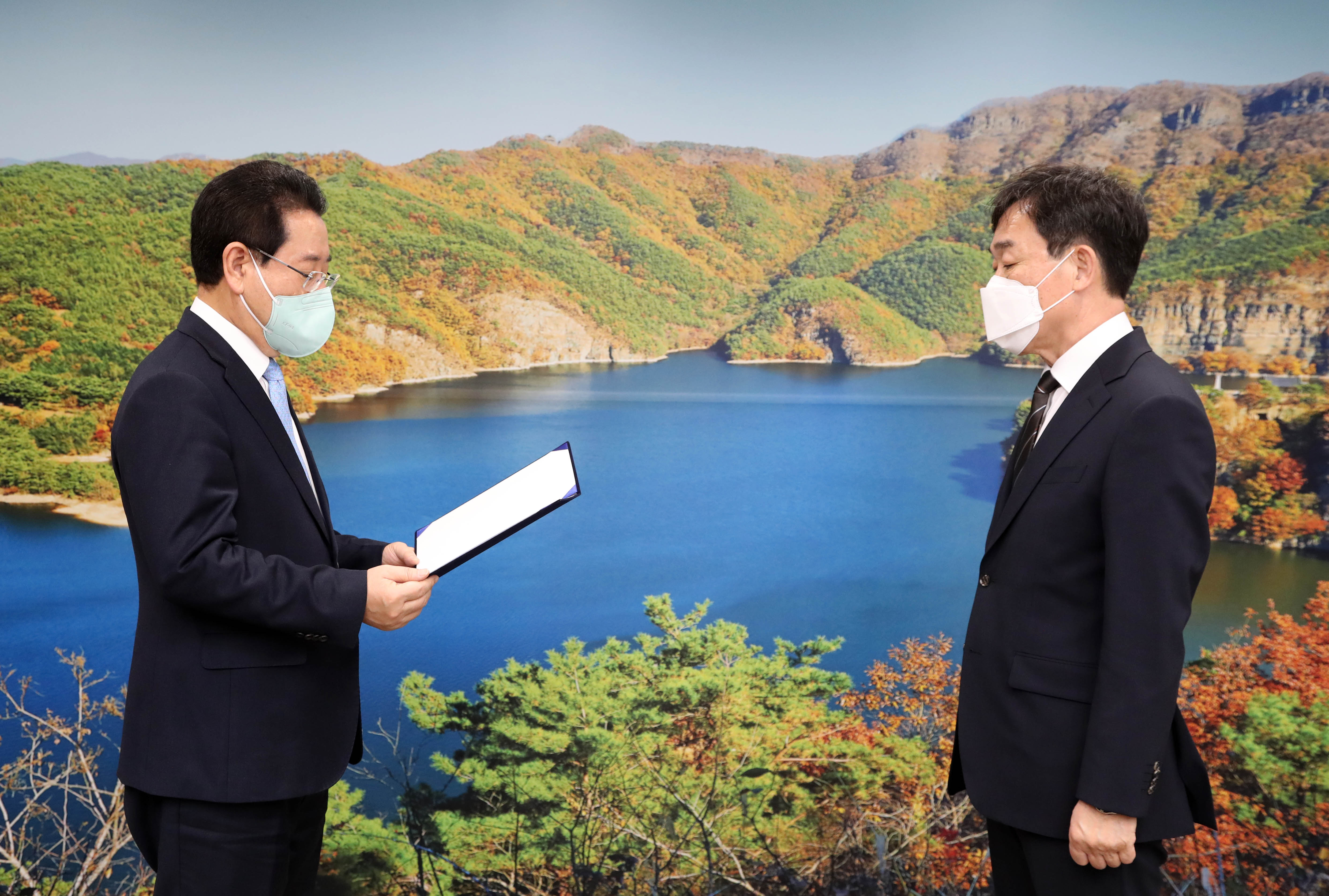 이인용 (재)전남정보문화산업진흥원장 임명장 수여3