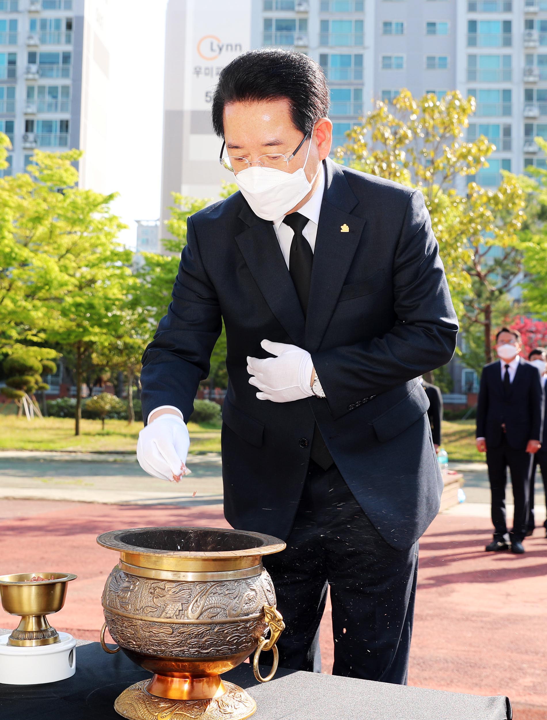 4ㆍ19혁명 제62주년 기념 참배2