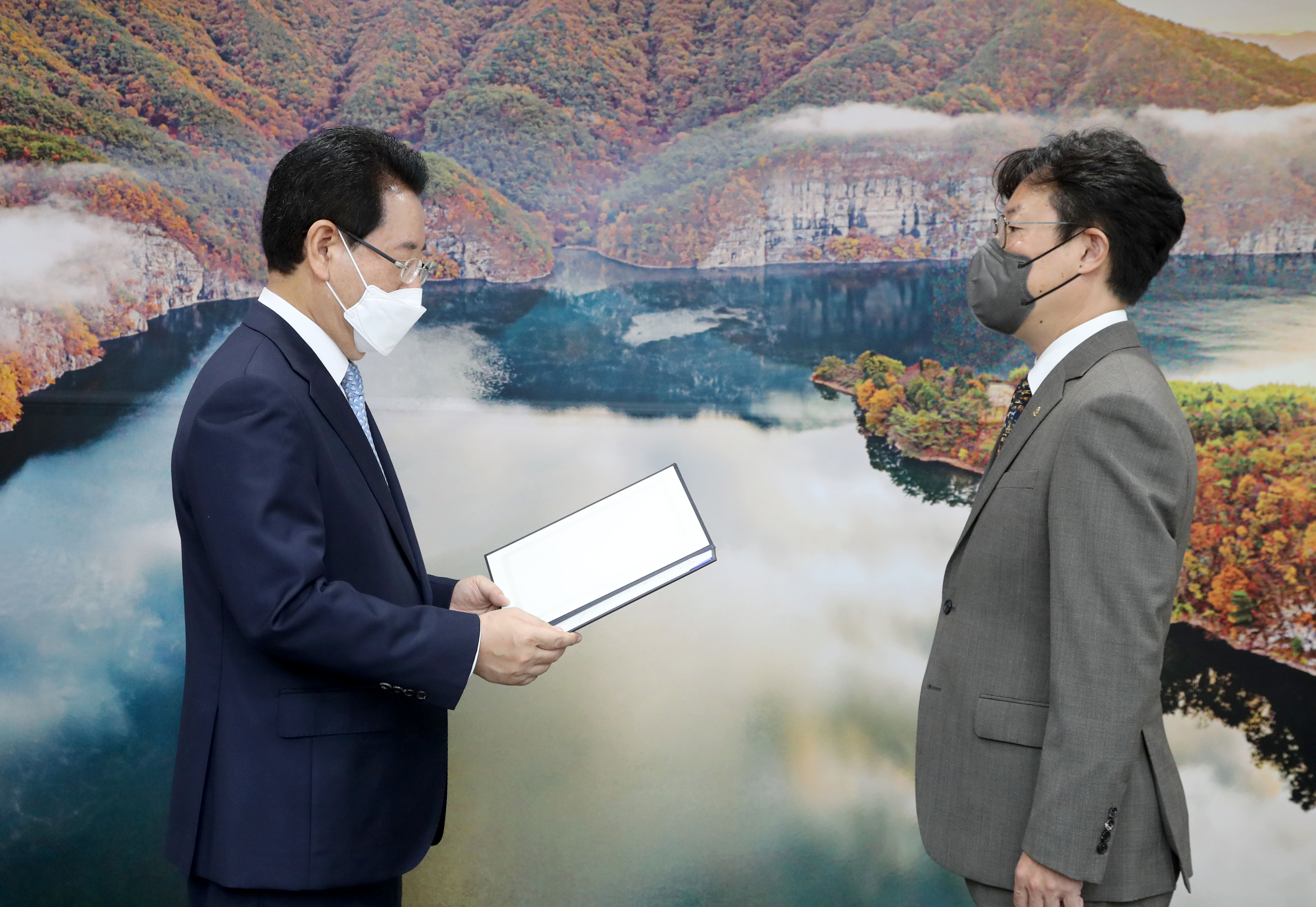 신임 연구바이오산업과장 임용장 수여3