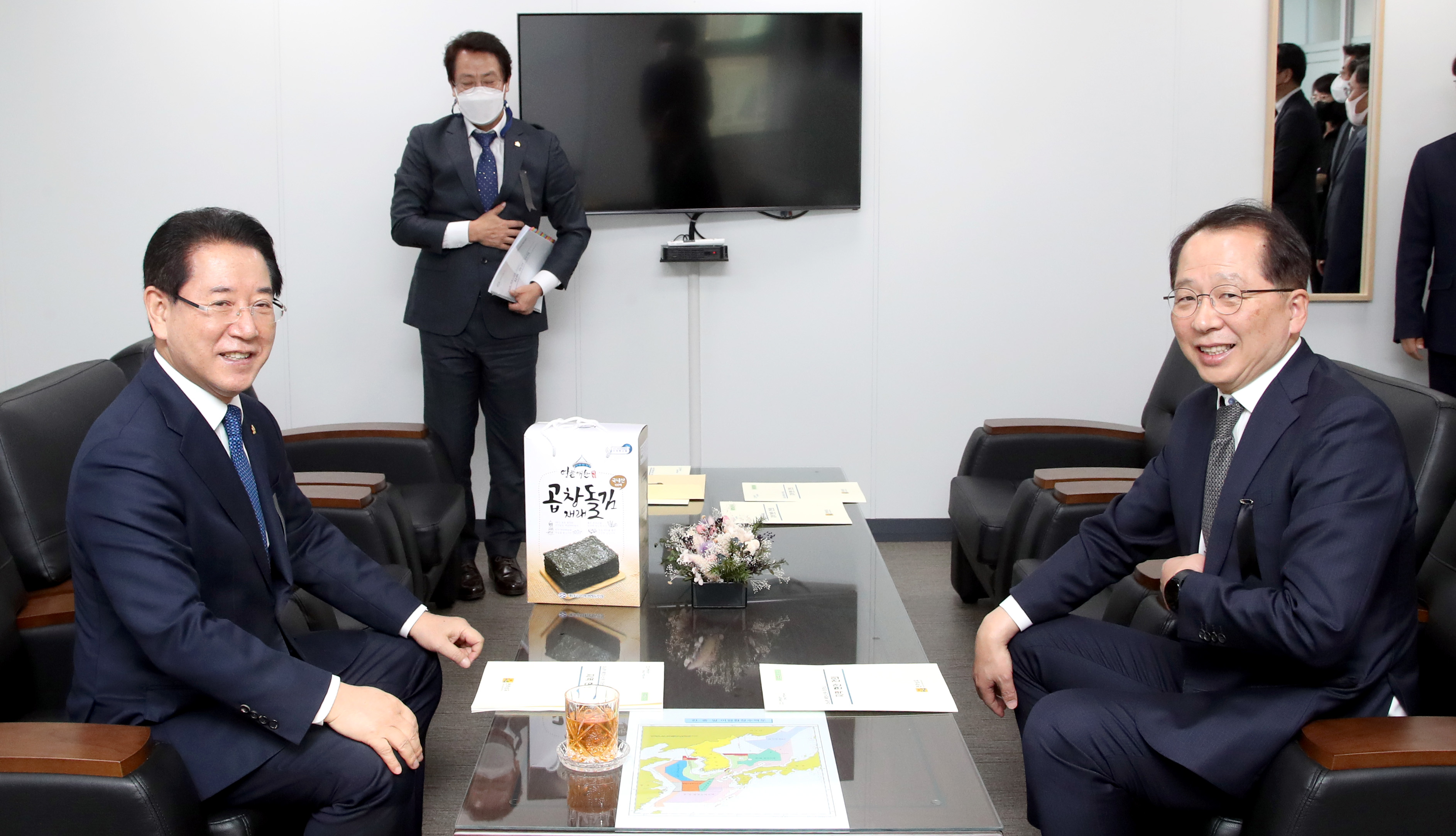 갯벌습지정원 조성 건의(조승환 해양수산부장관 면담)2