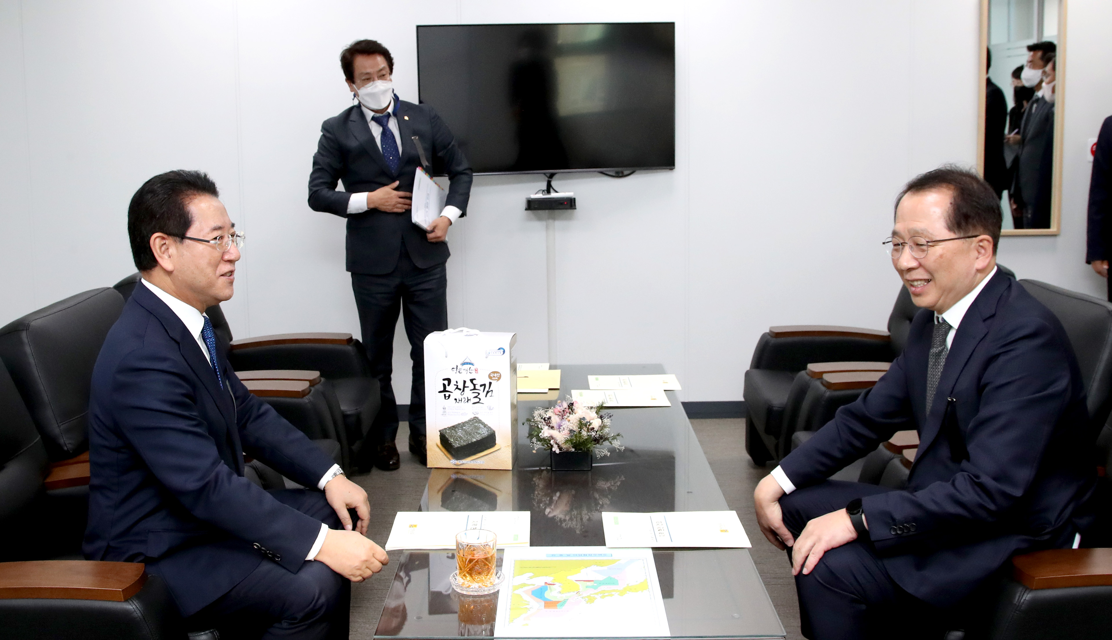 갯벌습지정원 조성 건의(조승환 해양수산부장관 면담)3