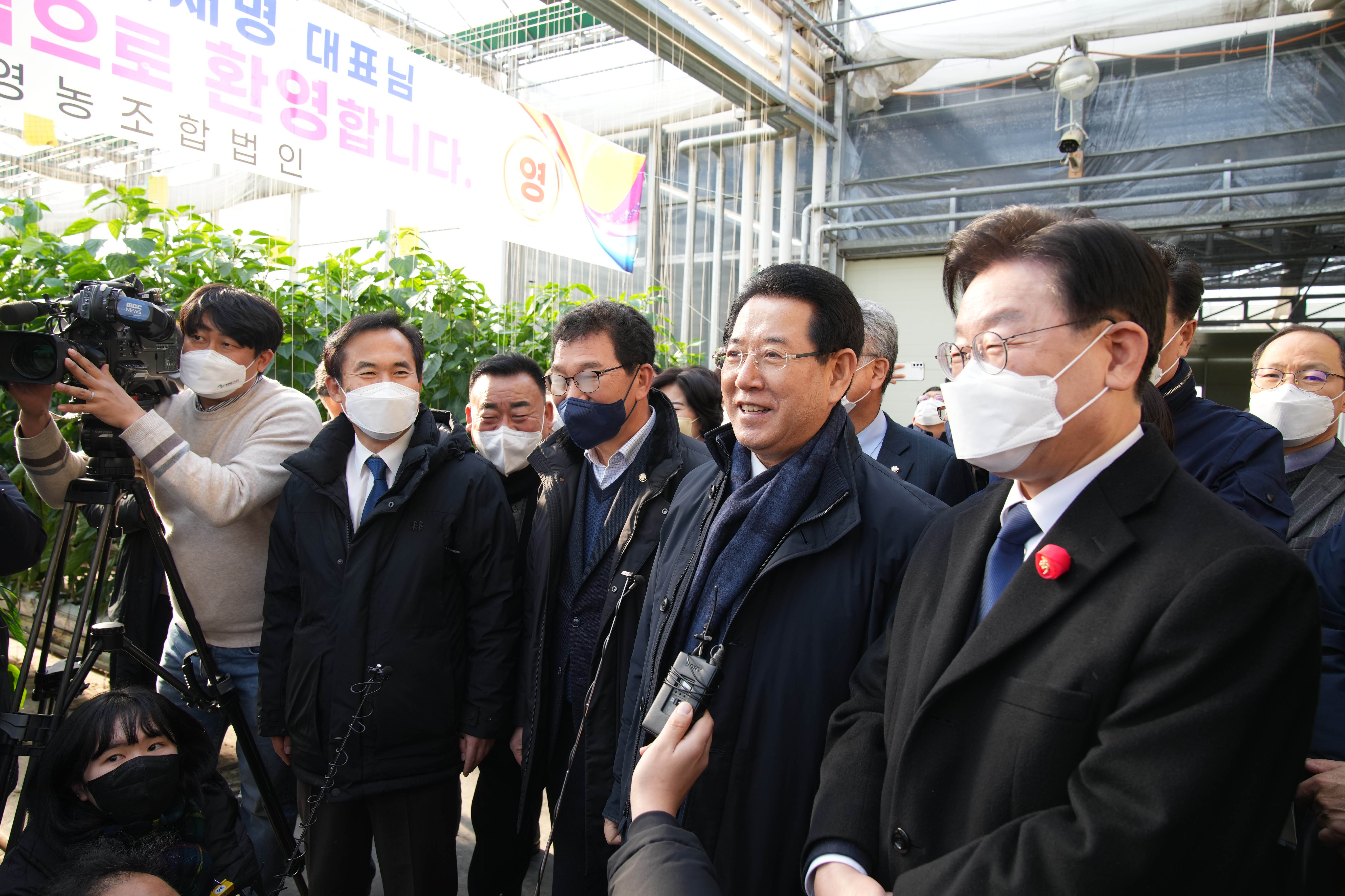 더불어민주당 경청투어 농업현장 방문2