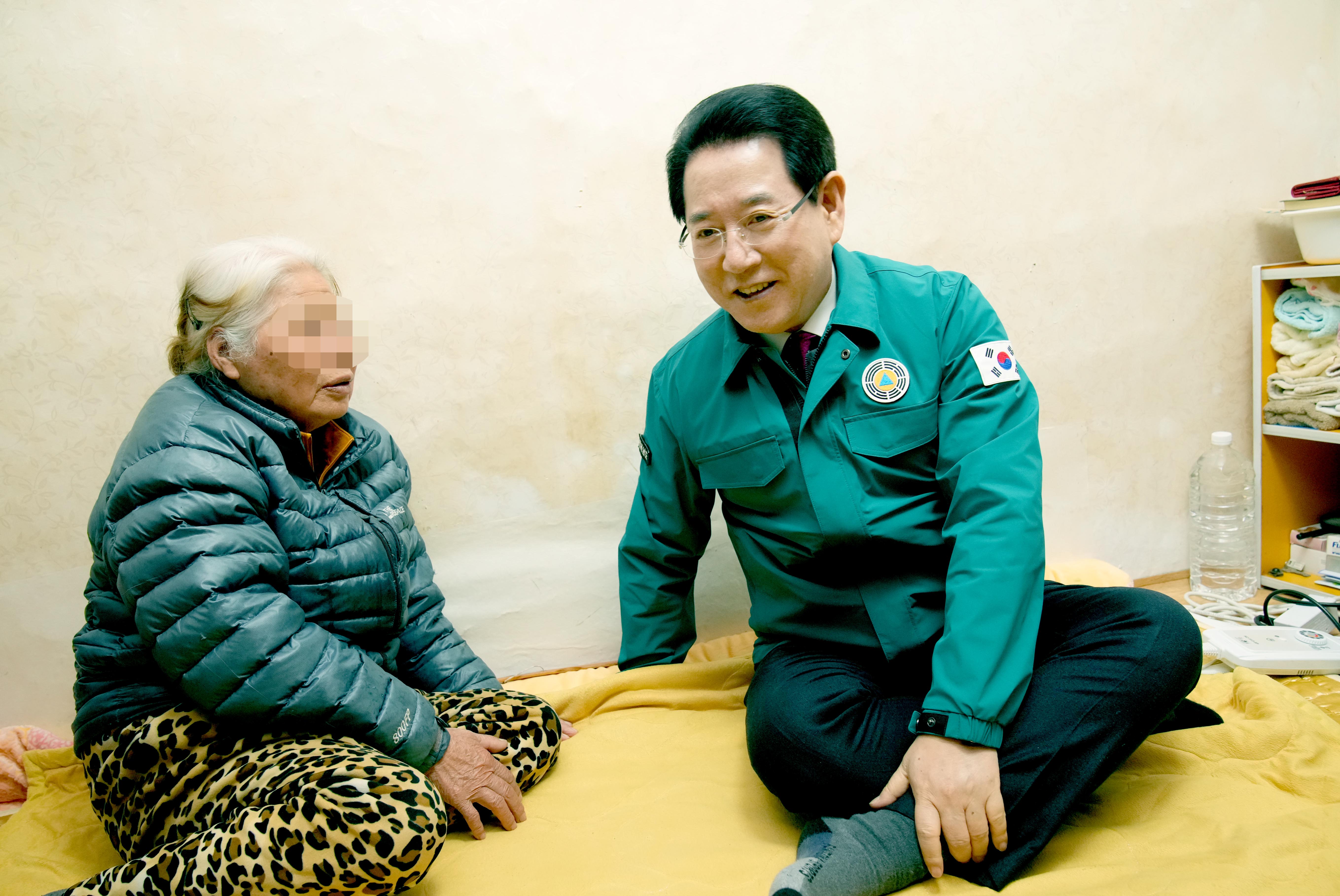 취약계층 겨울나기 현장 방문(복지기동대 집수리 현장)3