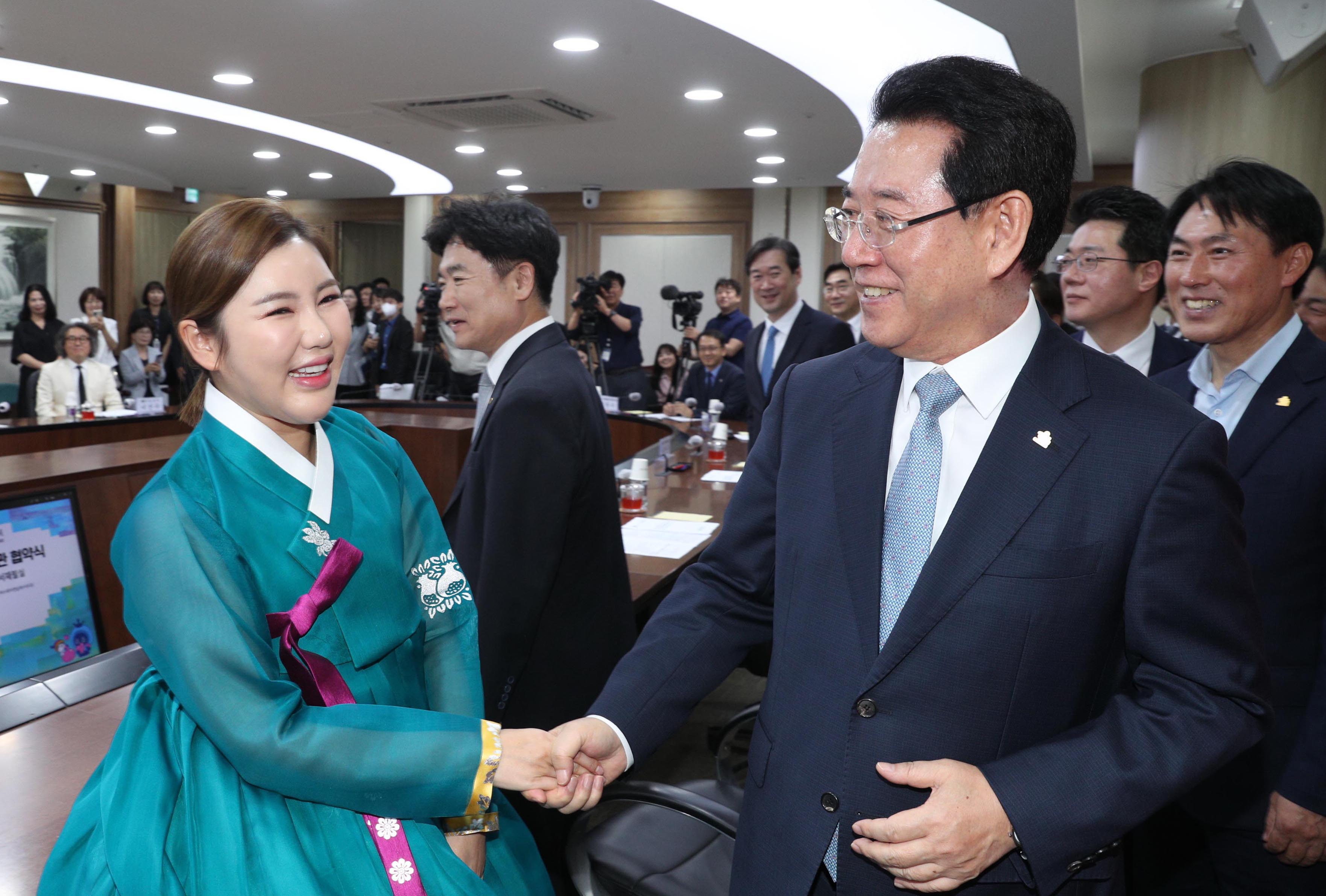 2023 전남국제수묵비엔날레 홍보대사 위촉 및 유관기관 협약식1