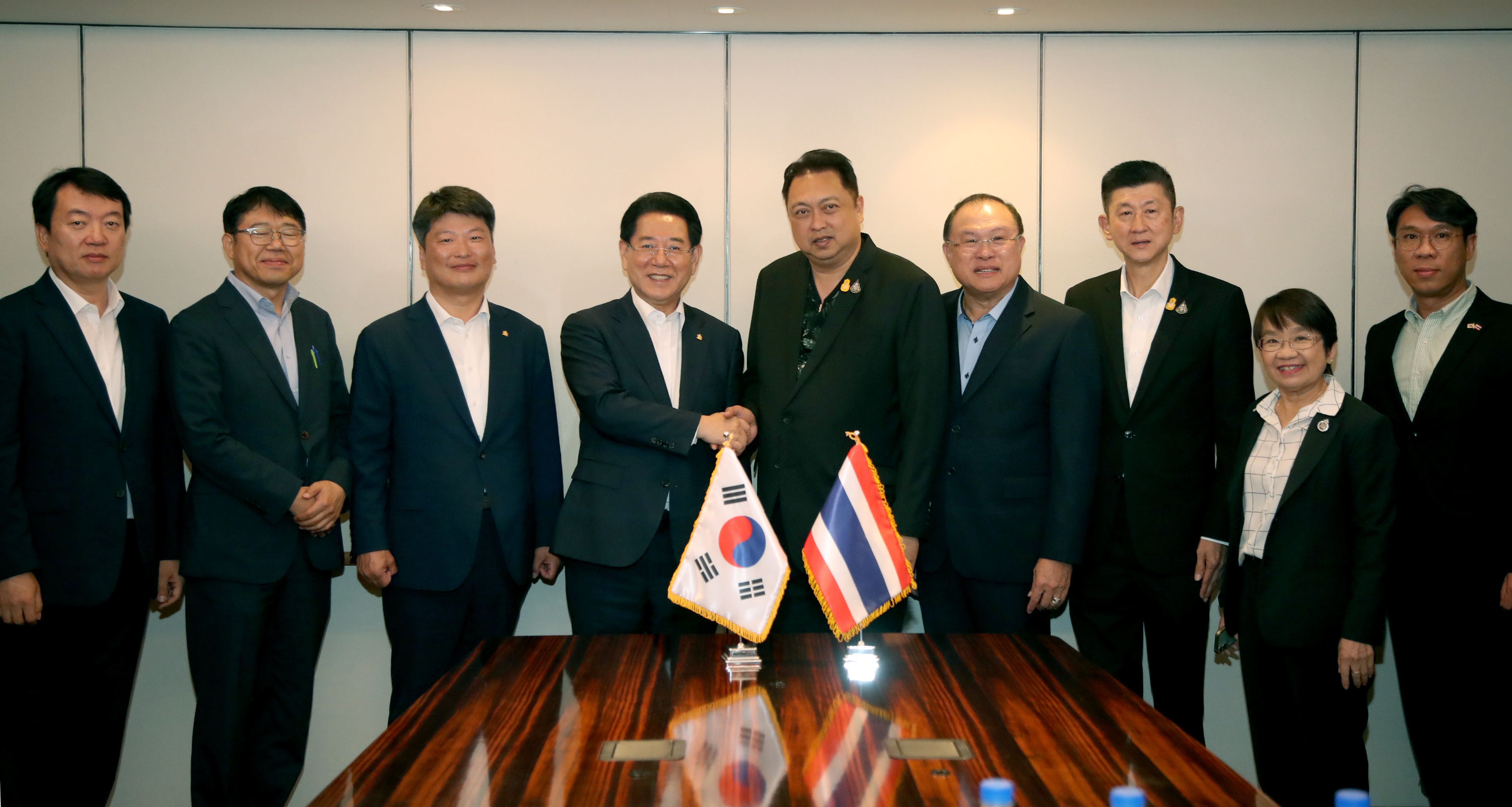 태국 수찻 촘클린 노동부장관과  간담회3