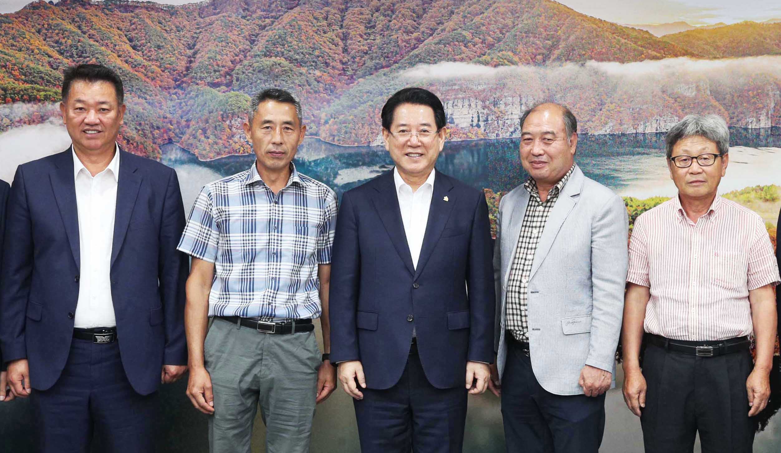 전국농민회 광주전남연맹 의장 및 임원진과 면담1