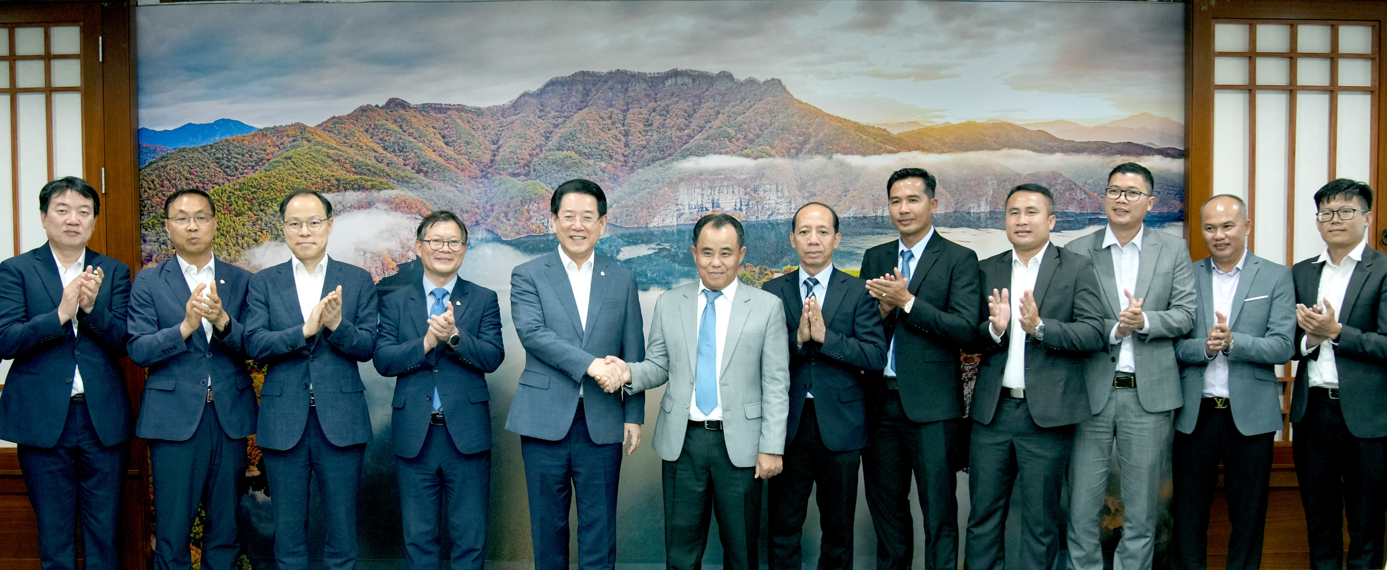 계절근로자 관련 라오스 노동부차관 면담3
