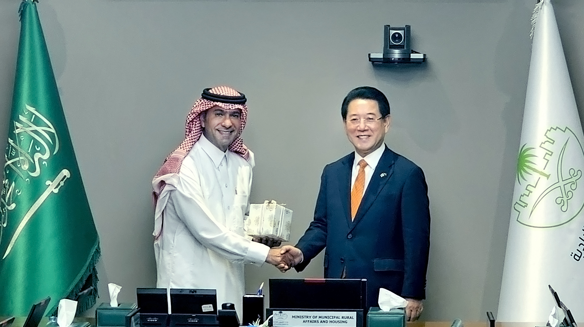알-호가일 사우디아라비아 도시농촌주택개발부장관 면담2