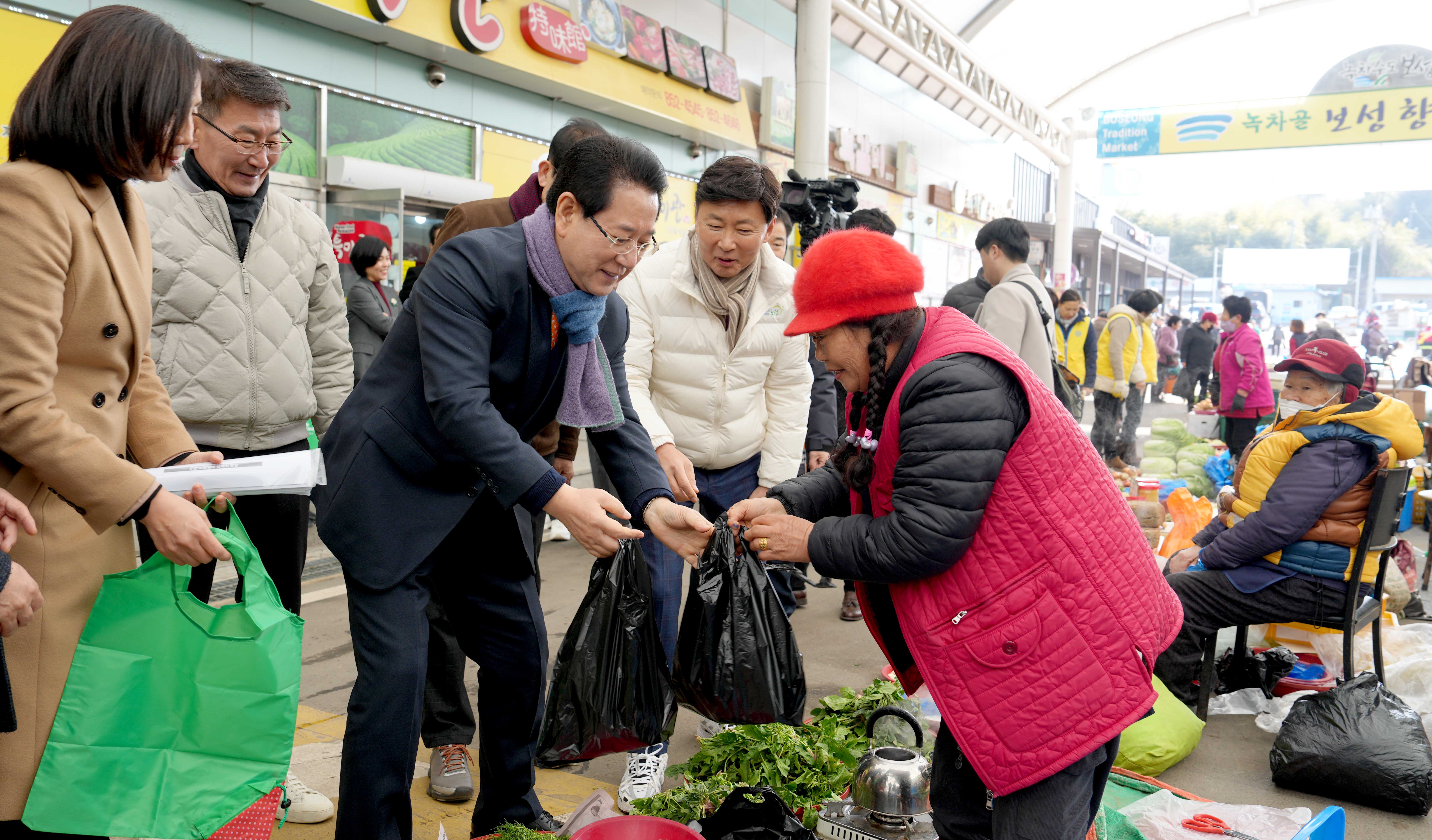 설 명절 맞이 전통시장 장보기1
