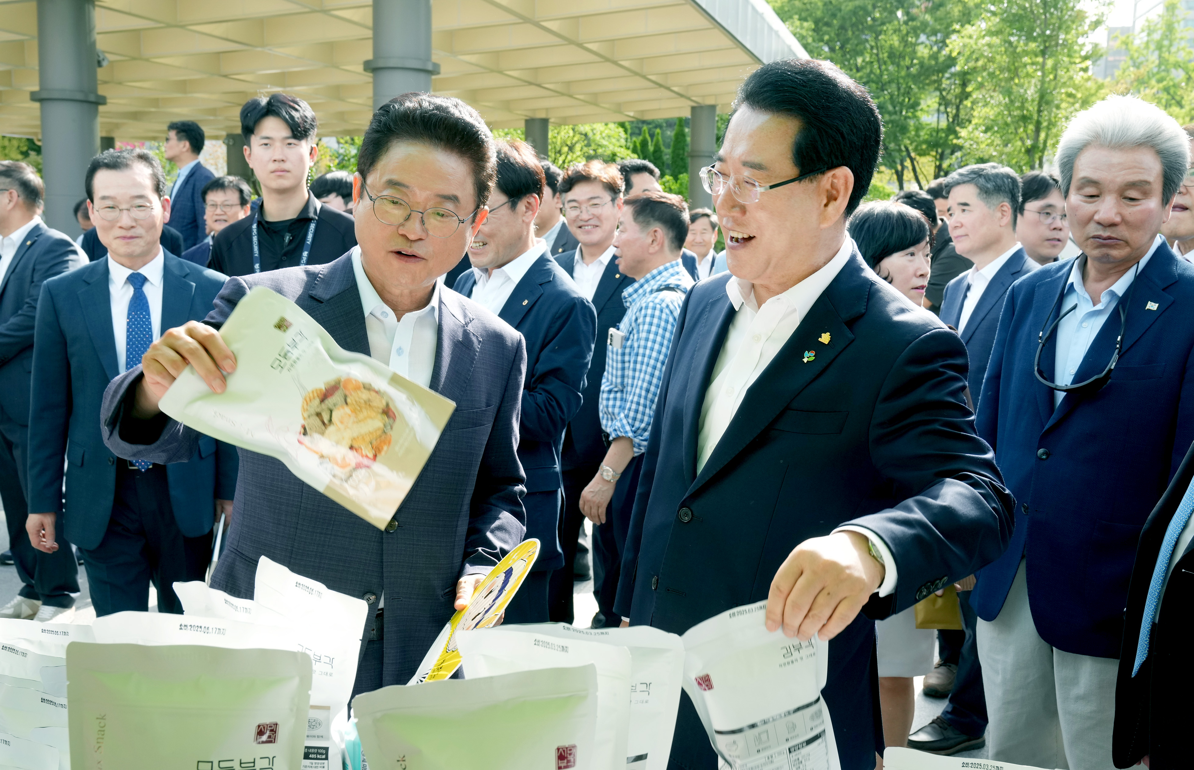 ‘영호남 상생협력 화합대축전’ 新화개장터 특산품 최고!2