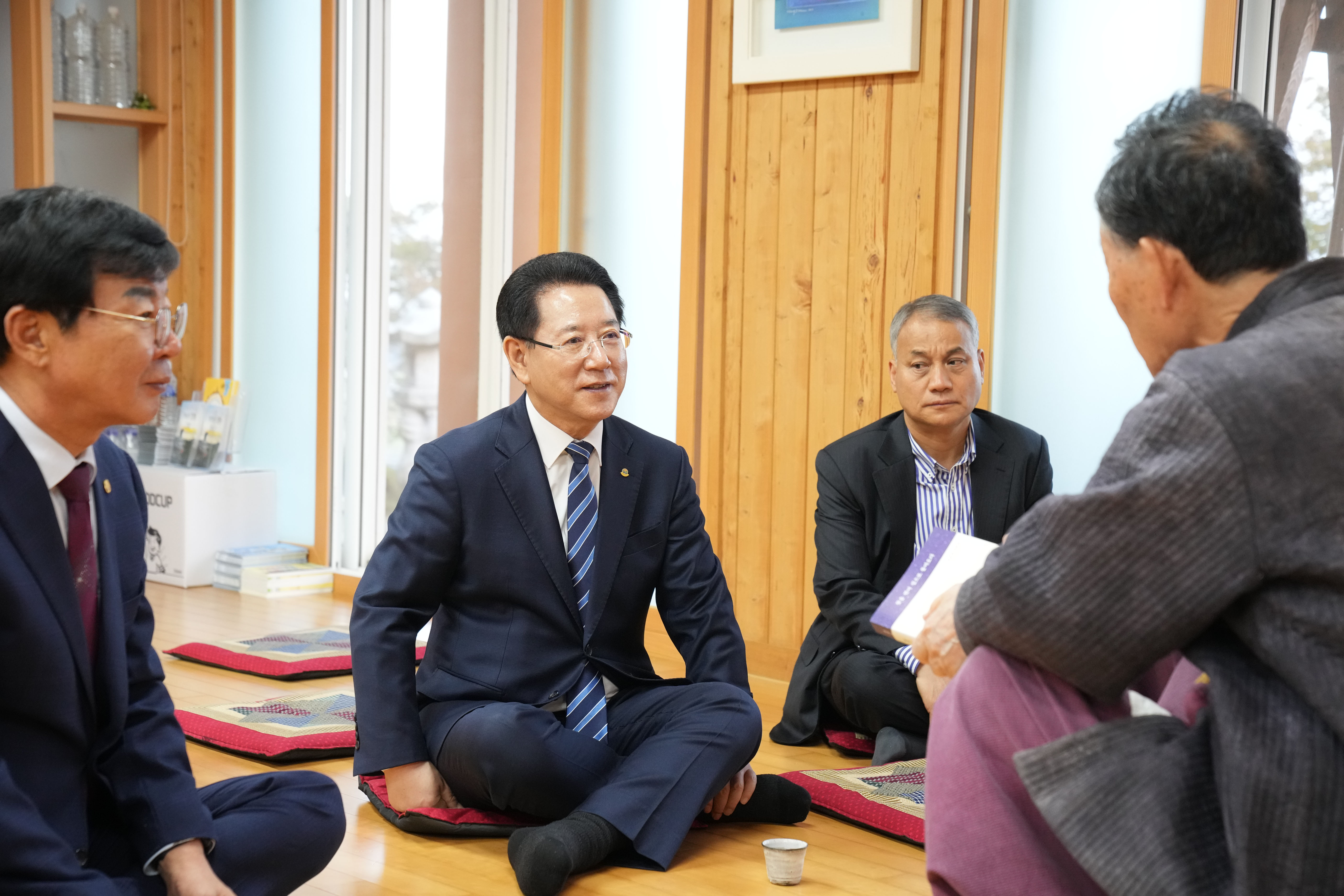 한승원작가 문학집필실 해산토굴 방문3