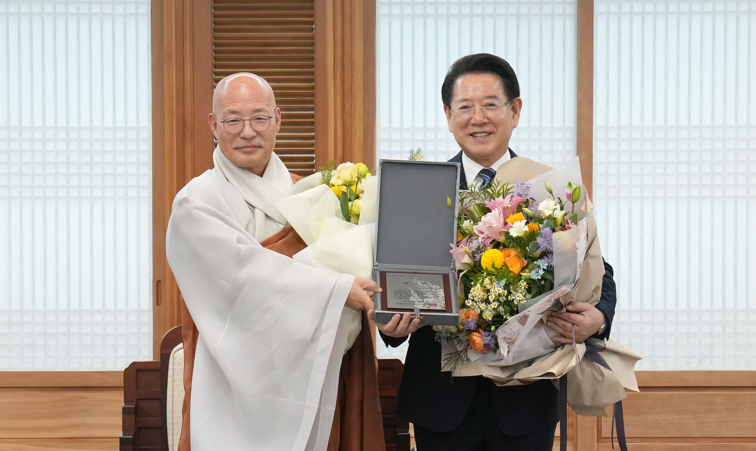 김영록 전라남도지사, 조계종 총무원으로부터 감사패1