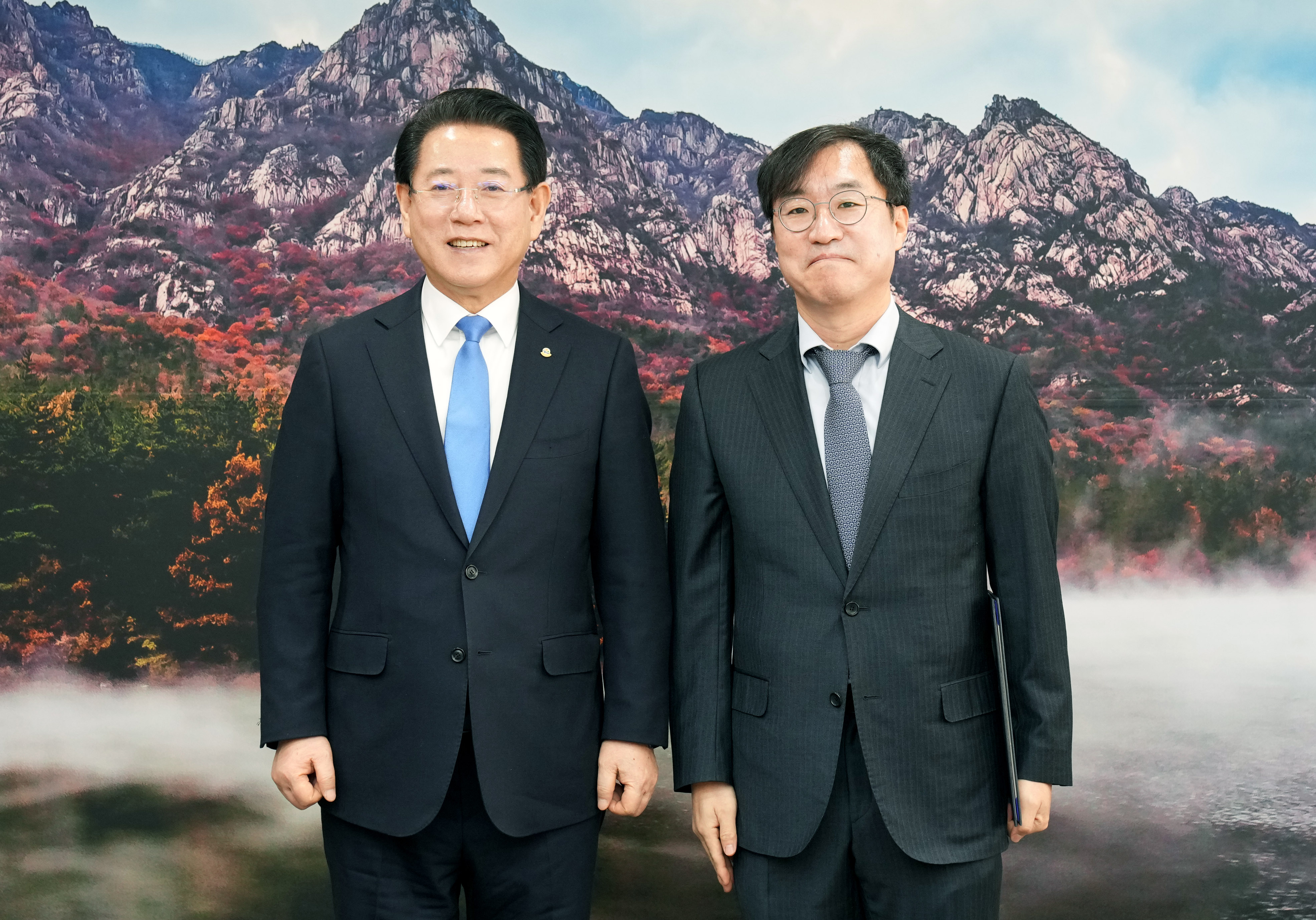 황영웅 신임 경제정책협력관 임명장 수여1