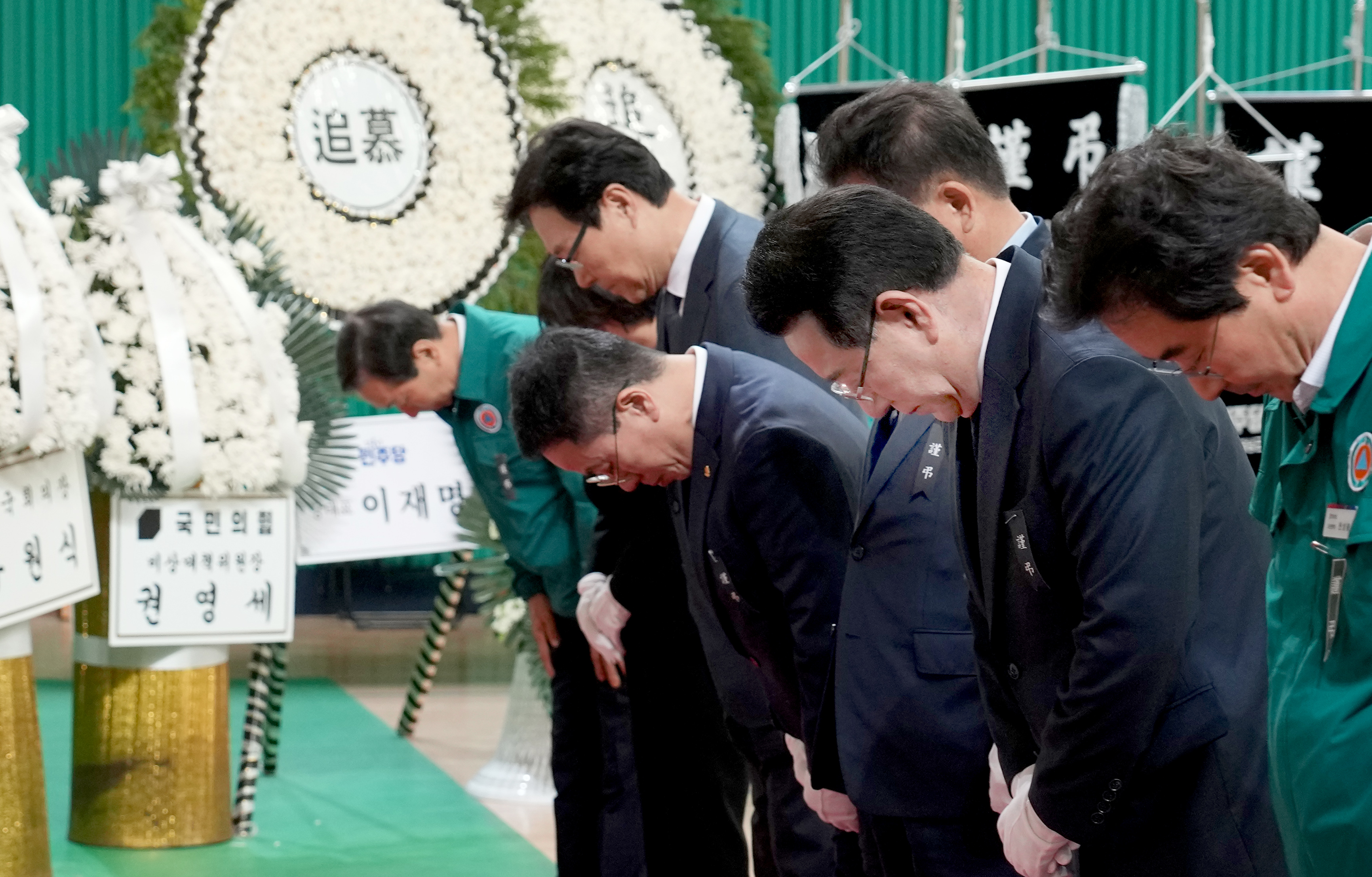 산청군 산불진화대 사고 희생자 합동분향소 조문3