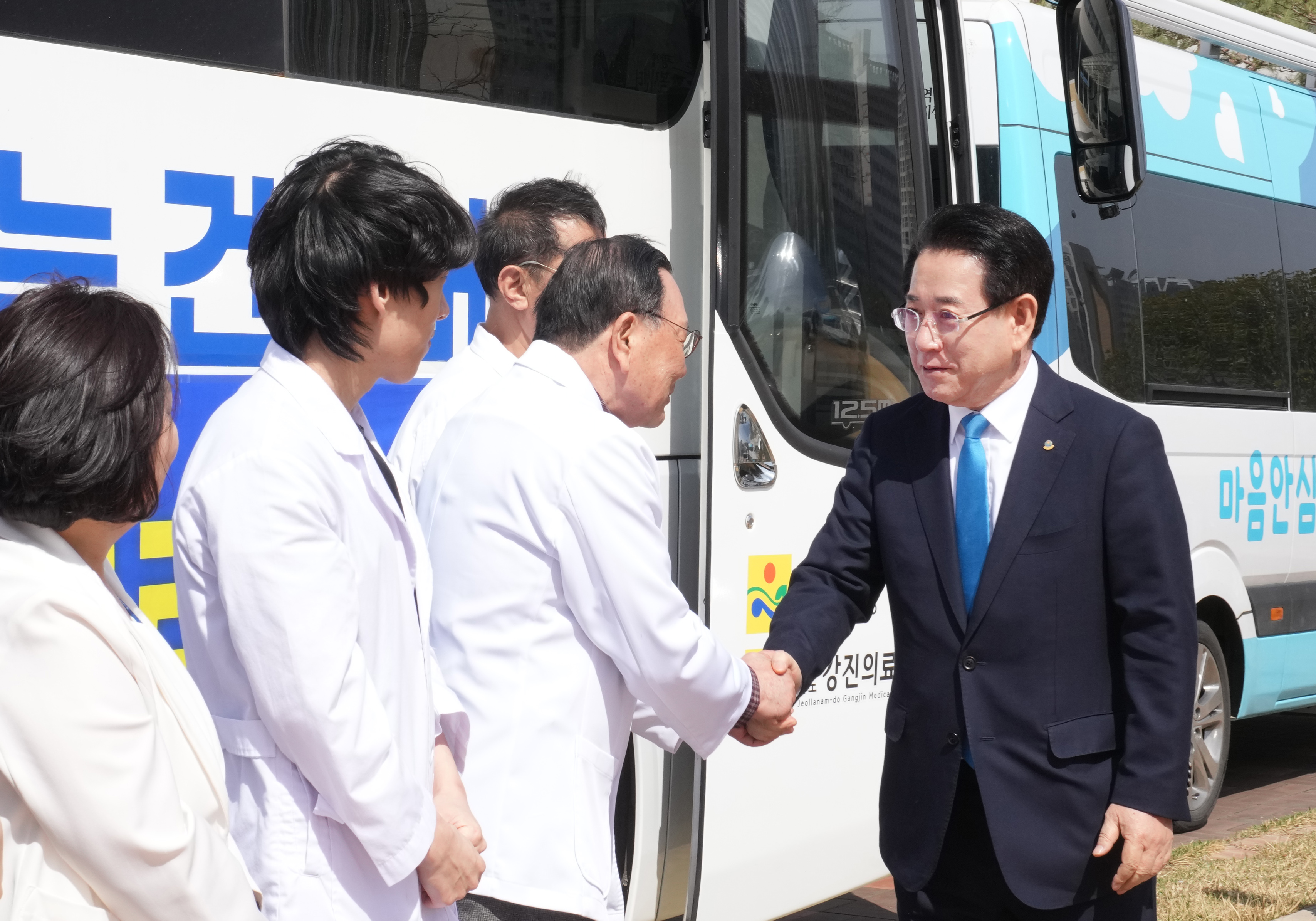 전남도, 경북 산불 재난지역 건강·안심버스 지원3