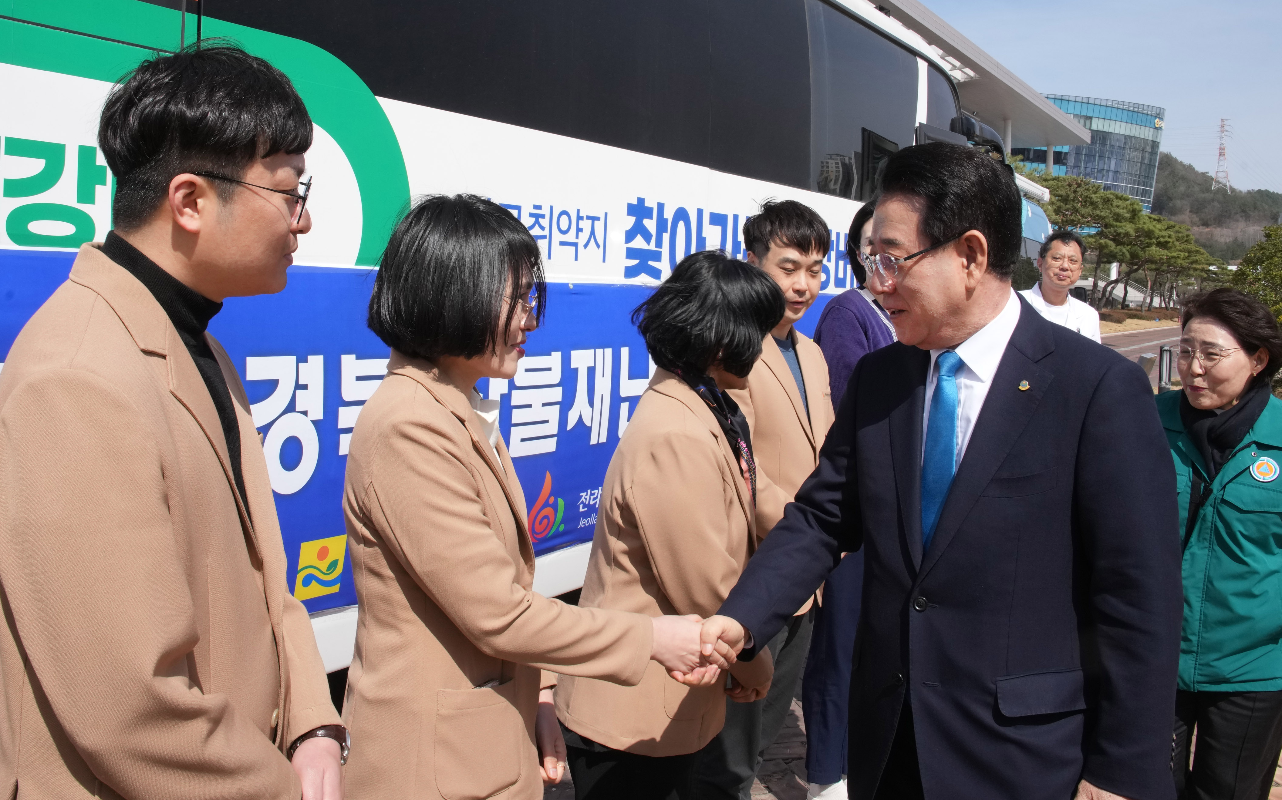 전남도, 경북 산불 재난지역 건강·안심버스 지원4