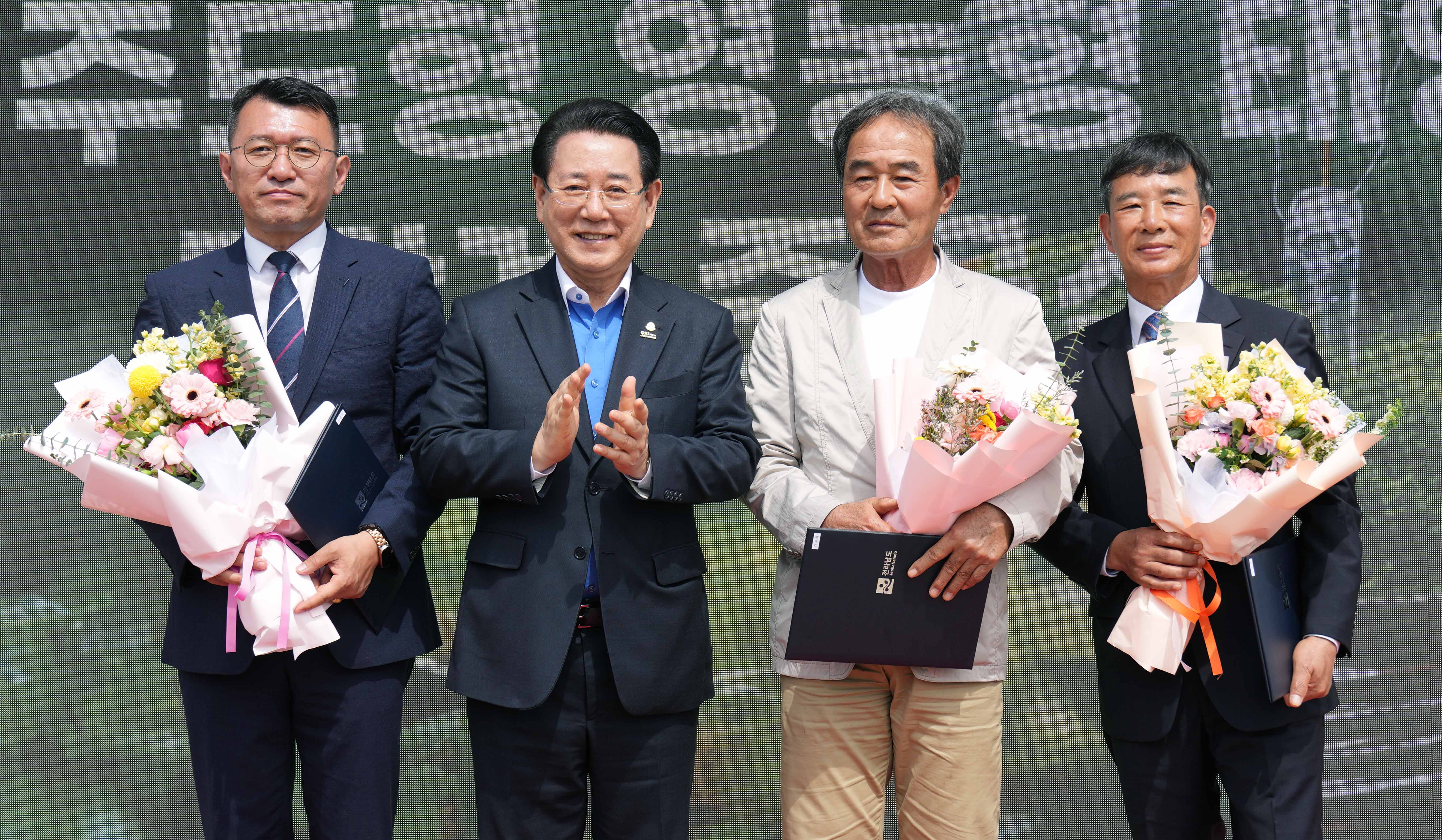 주민주도 영농형 태양광 1단계(1MW) 발전단지 준공식3