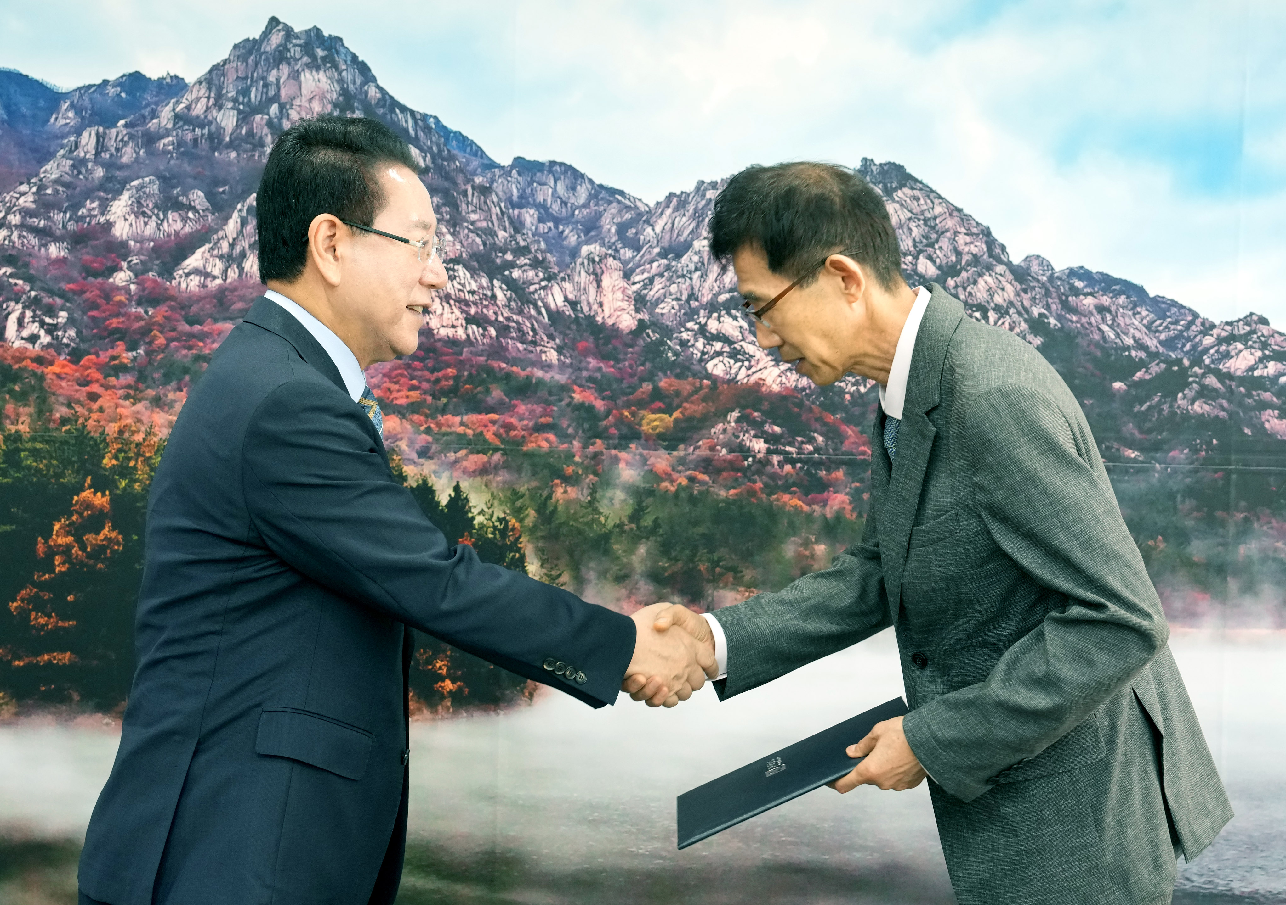 박중환 남도의병역사박물관 개관준비단장 임용장 수여2