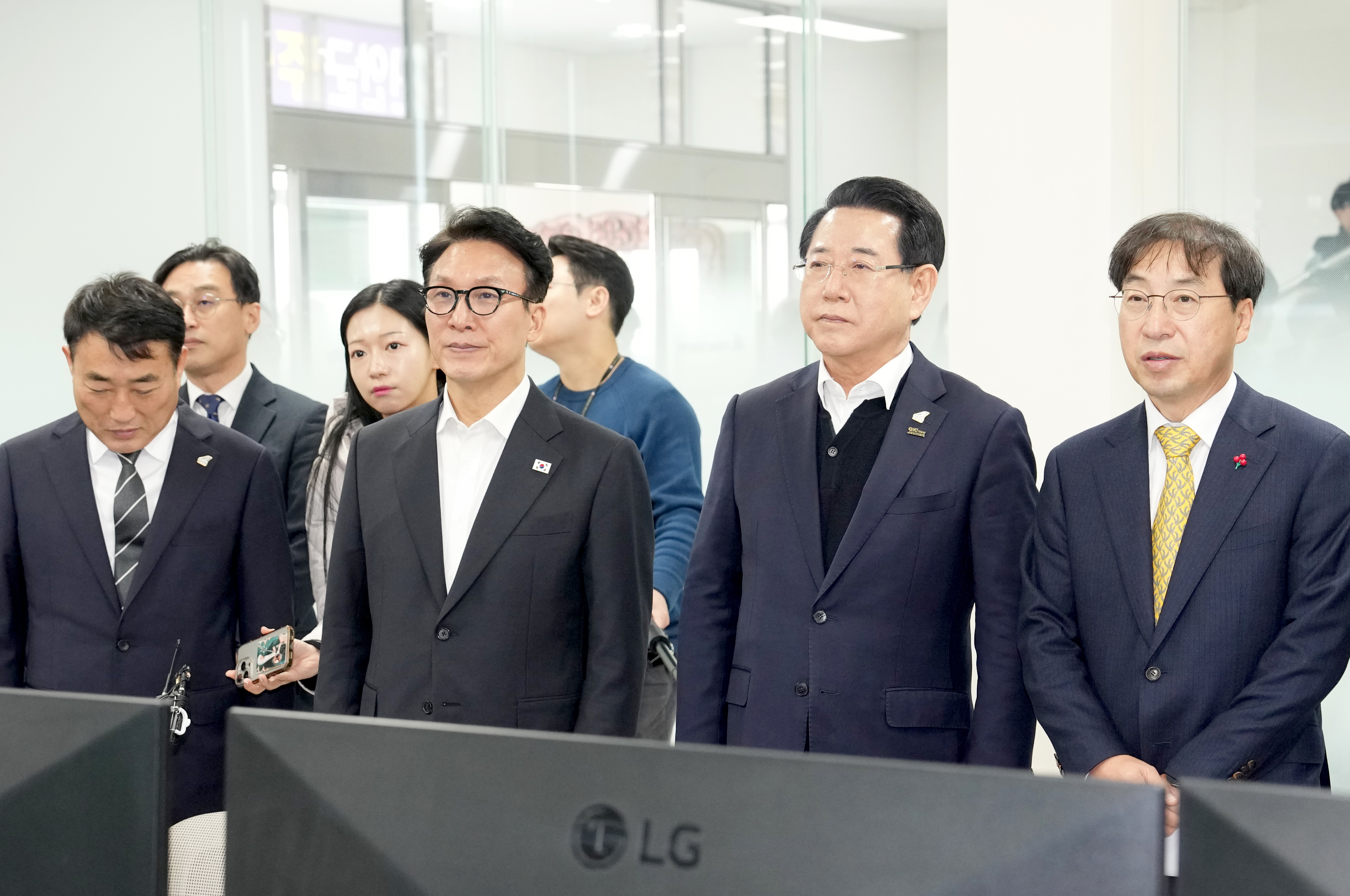 김민석 국무총리 신안 태양광 발전단지 현장 방문3