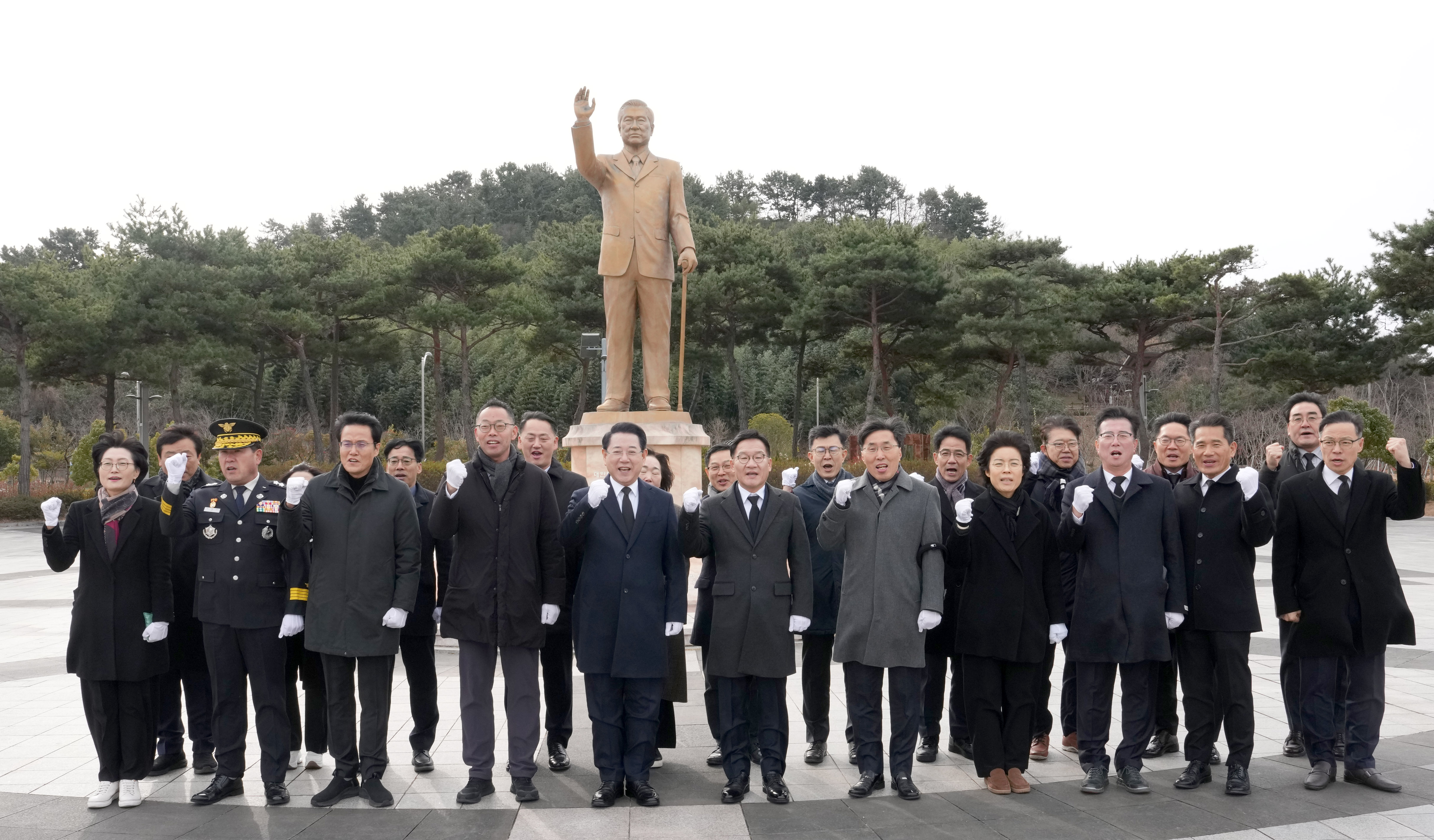 병오년 새해 무안 故김대중동상 참배6