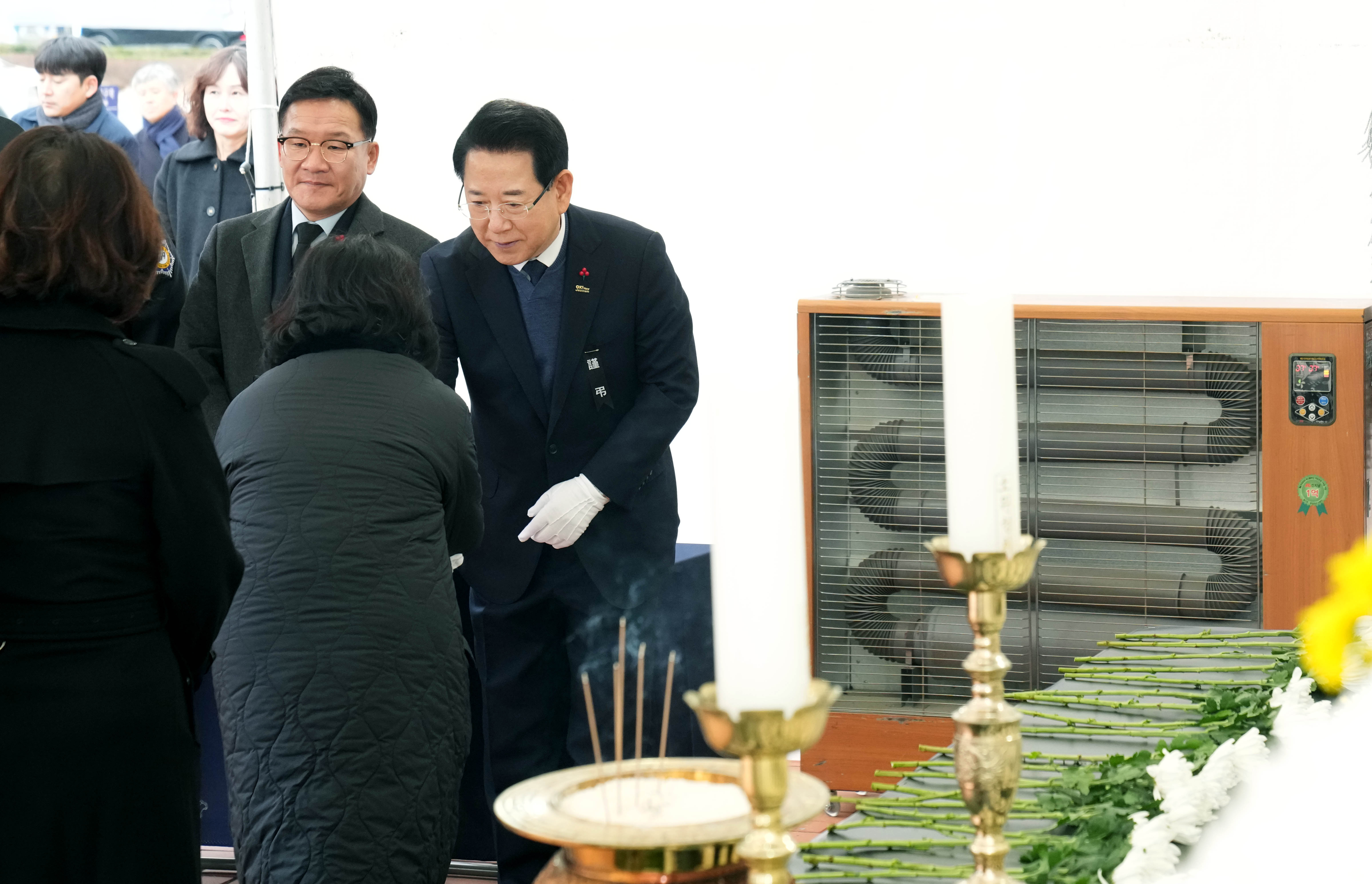 고 이해찬 민주평통자문회의 수석부의장 분향소 조문1
