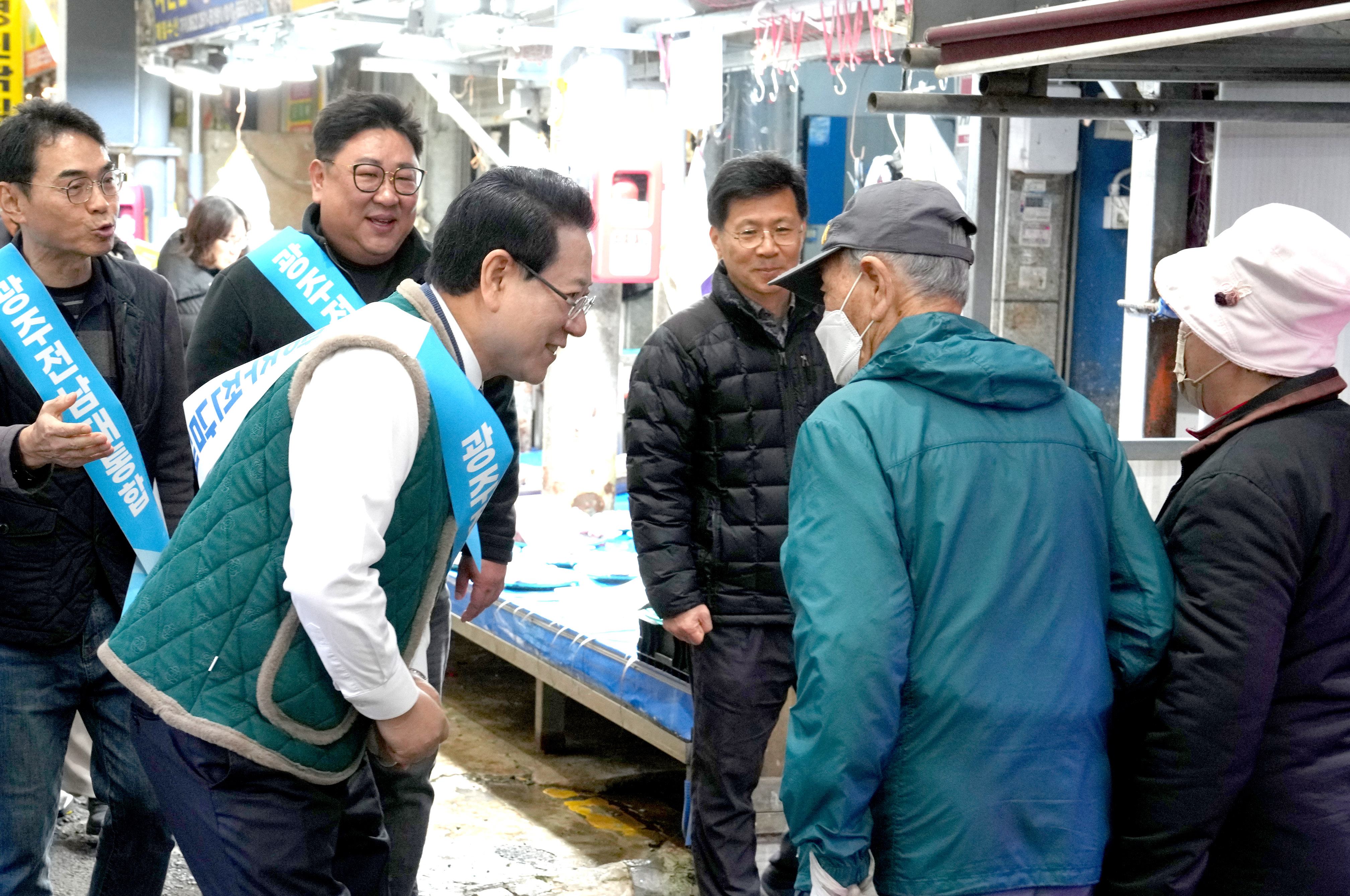 광주 말바우시장 상인 격려4