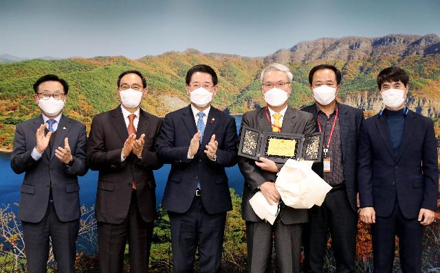 한맥테코산업(주) 감사패 전달