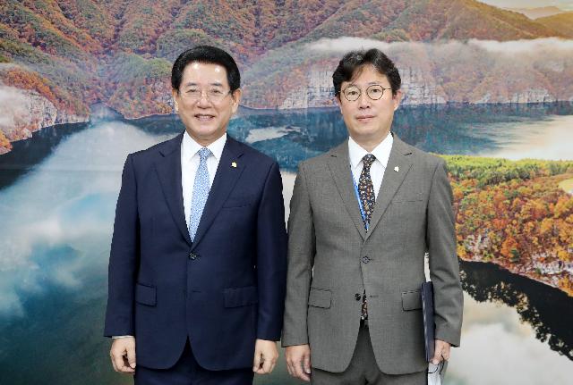 신임 연구바이오산업과장 임용장 수여