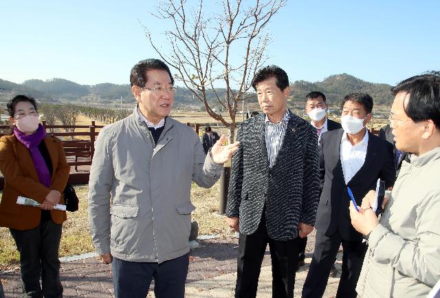 신안 한반도 평화의 숲 조성 현장 방문