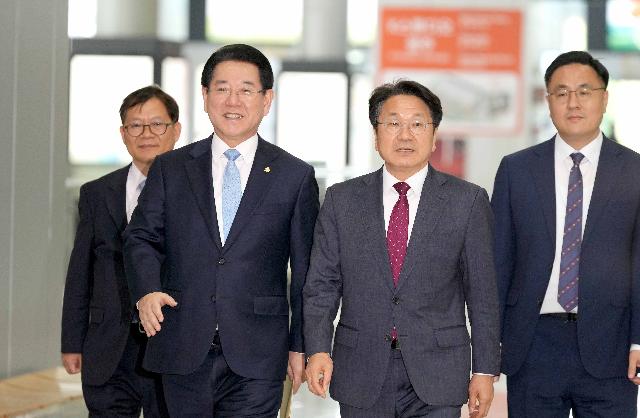 전남도-광주시 광주군공항 이전 문제 협의 만남