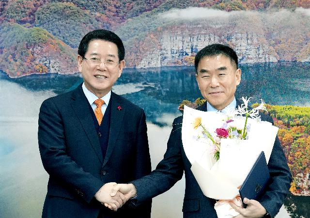 황규철 신임 녹색에너지연구원 6대 원장 임명장 수여