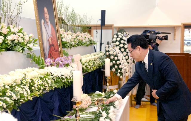송광사 방장 남은당 현봉 대종사 영결식