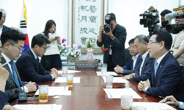 더불어민주당 박찬대 원내대표 면담