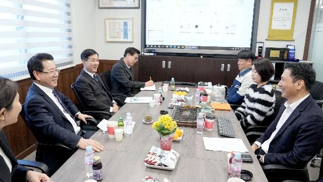 ㈜더블유피 우수 창업 기업 방문