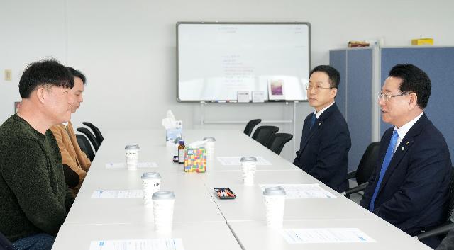 12·29 제주항공 여객기 참사 유가족협의회 사무소 방문