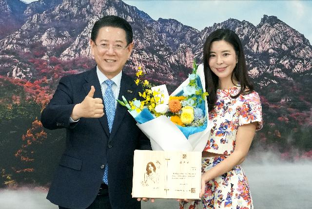 배우 김규리 2025 전남국제수묵비엔날레 홍보대사 위촉