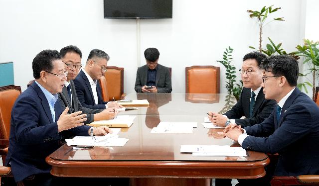 진성준 더불어민주당 정책위의장 면담